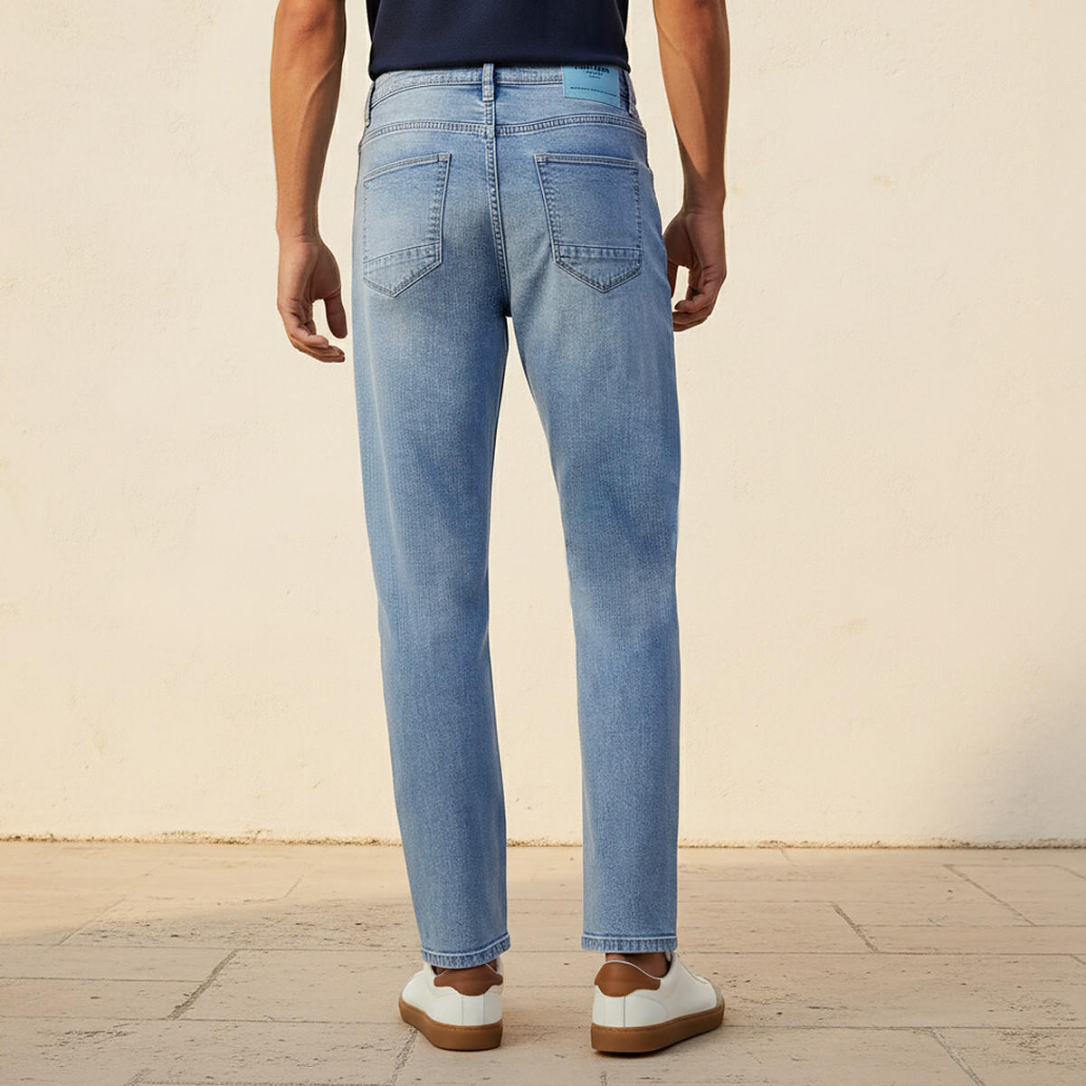 بنطلون جينز بقصة مدببة وجيوب-men-clothing-jeans-image-4