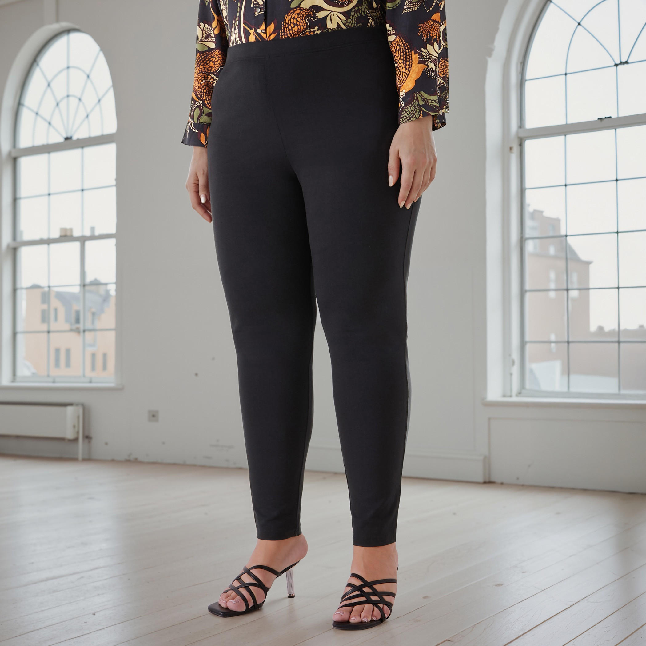 ليقنز للمقاسات الكبيرة بخصر مرن وطول كامل من أولا بوبكن-women-clothing-bottoms-leggings-image-1