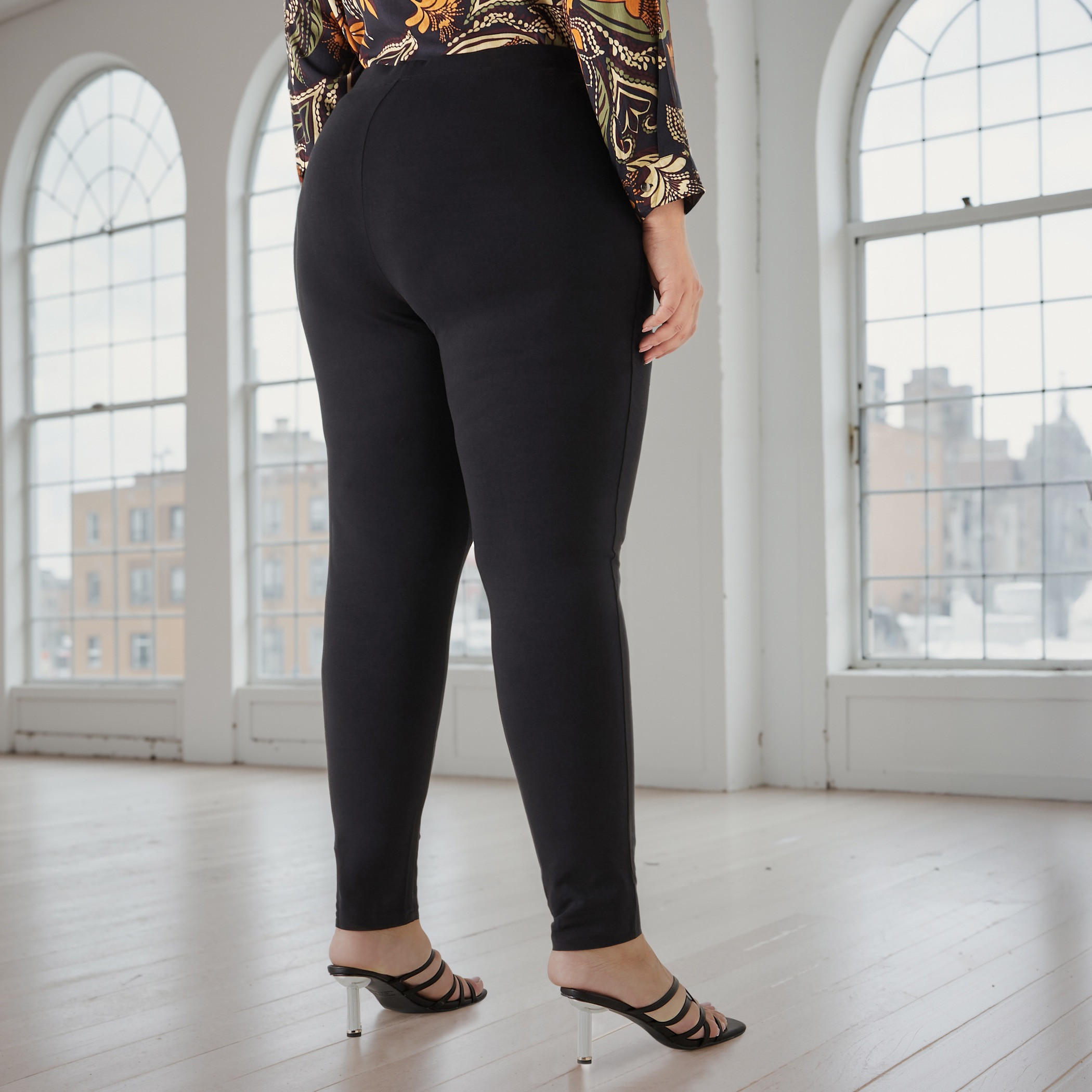 ليقنز للمقاسات الكبيرة بخصر مرن وطول كامل من أولا بوبكن-women-clothing-bottoms-leggings-image-3