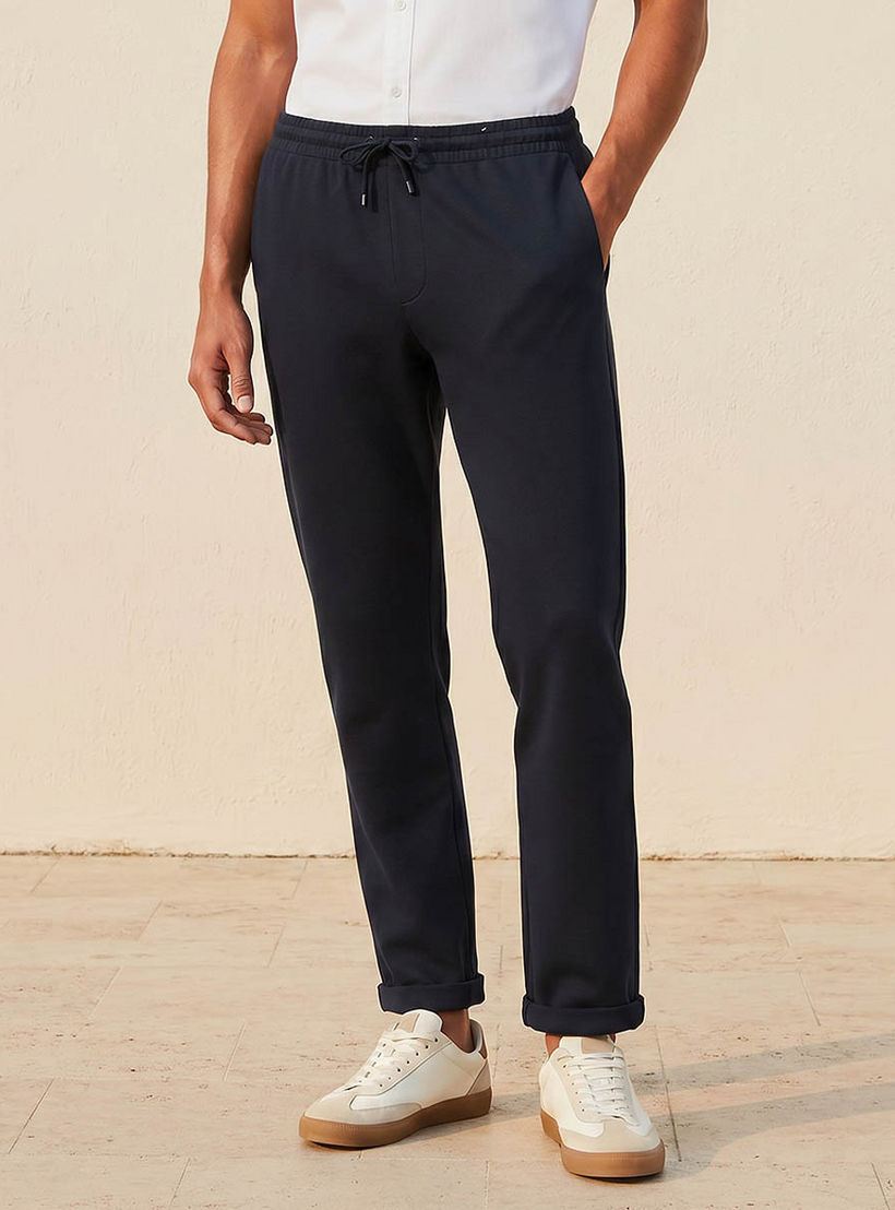 بنطلون رجالي بقصة عادية وملمس بارز-men-clothing-trousersandchinos-trousers-image-1