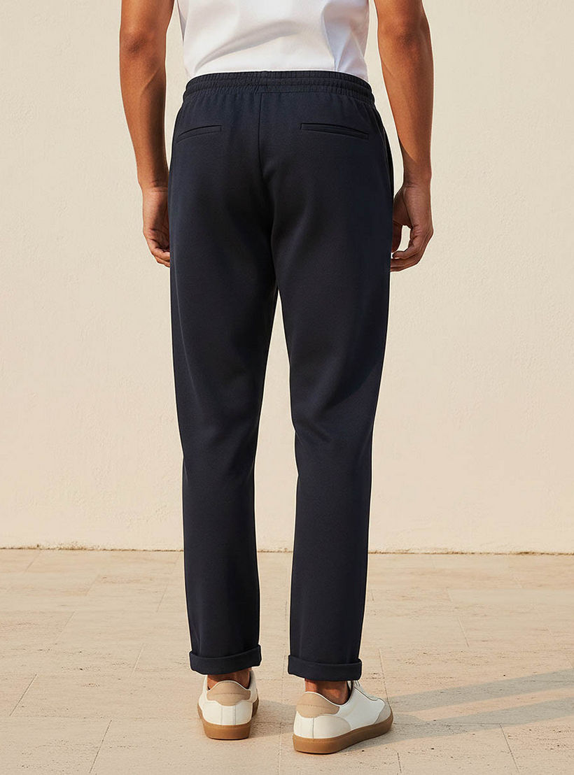 بنطلون رجالي بقصة عادية وملمس بارز-men-clothing-trousersandchinos-trousers-image-4