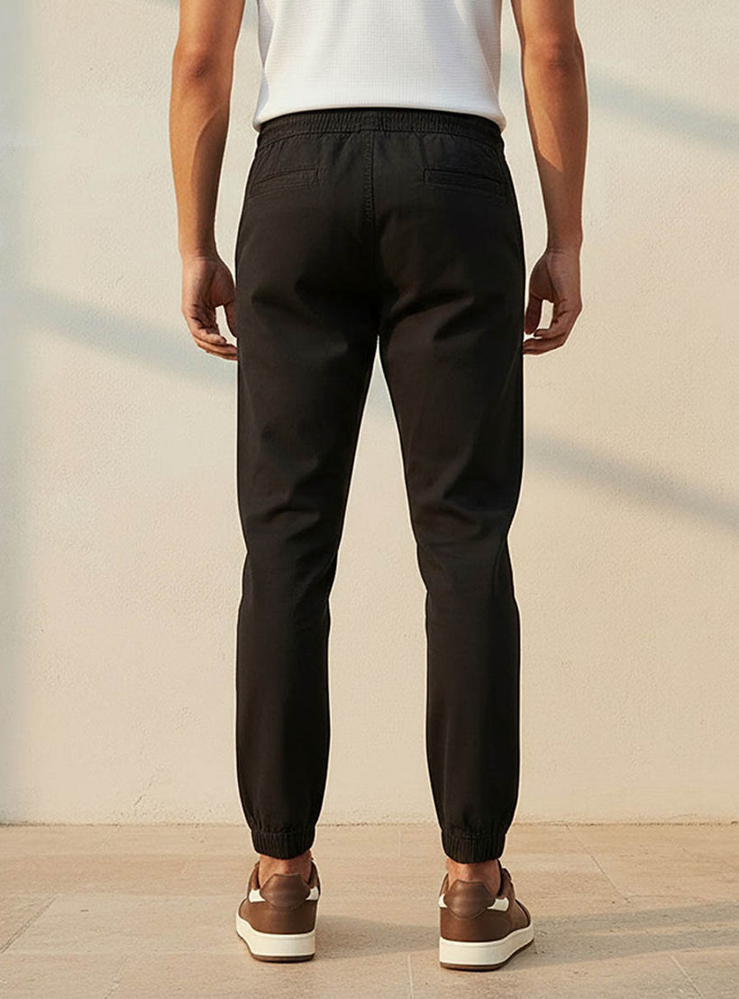 بنطلون رياضي بقصّة سليم للرجال-men-clothing-bottoms-joggers-image-4