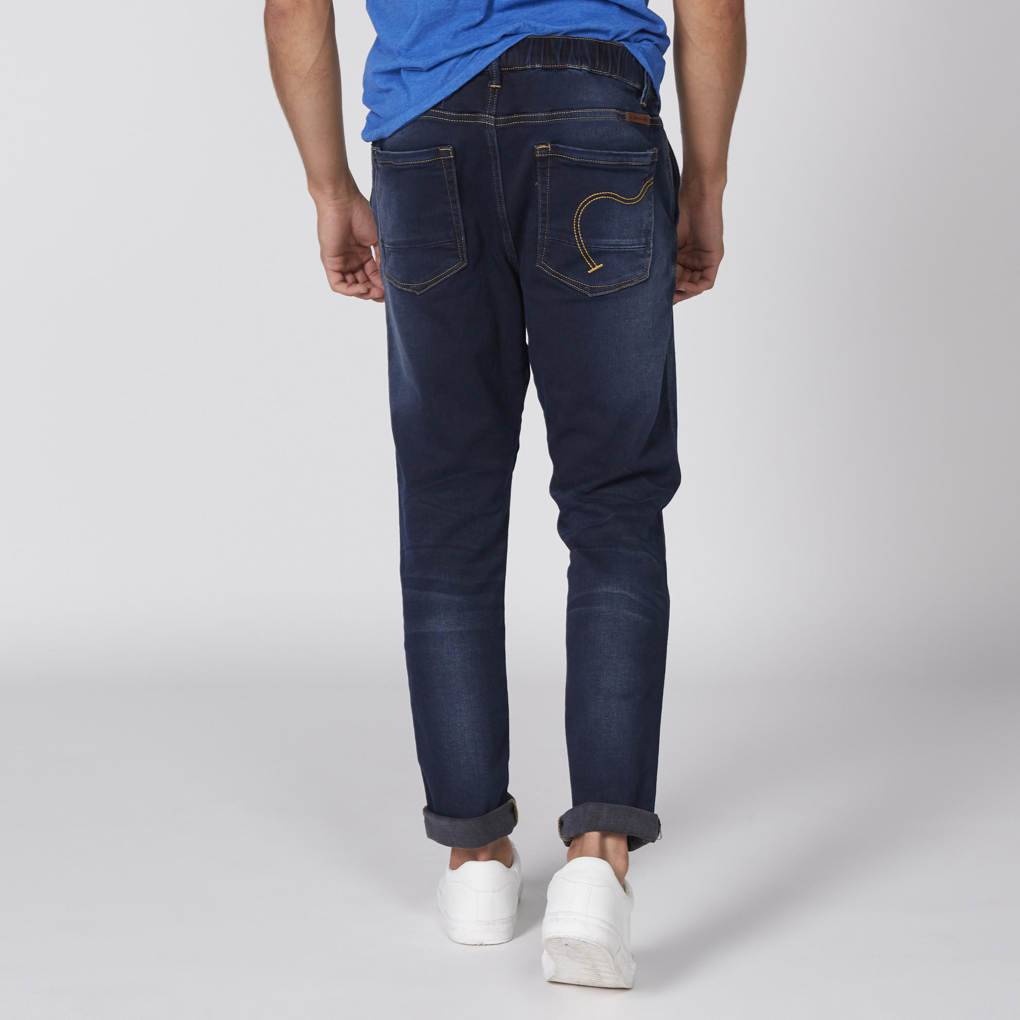 بنطال جينز طويل بخصر مطّاطي من بيينج هيومان-men-clothing-bottoms-jeans-image-5