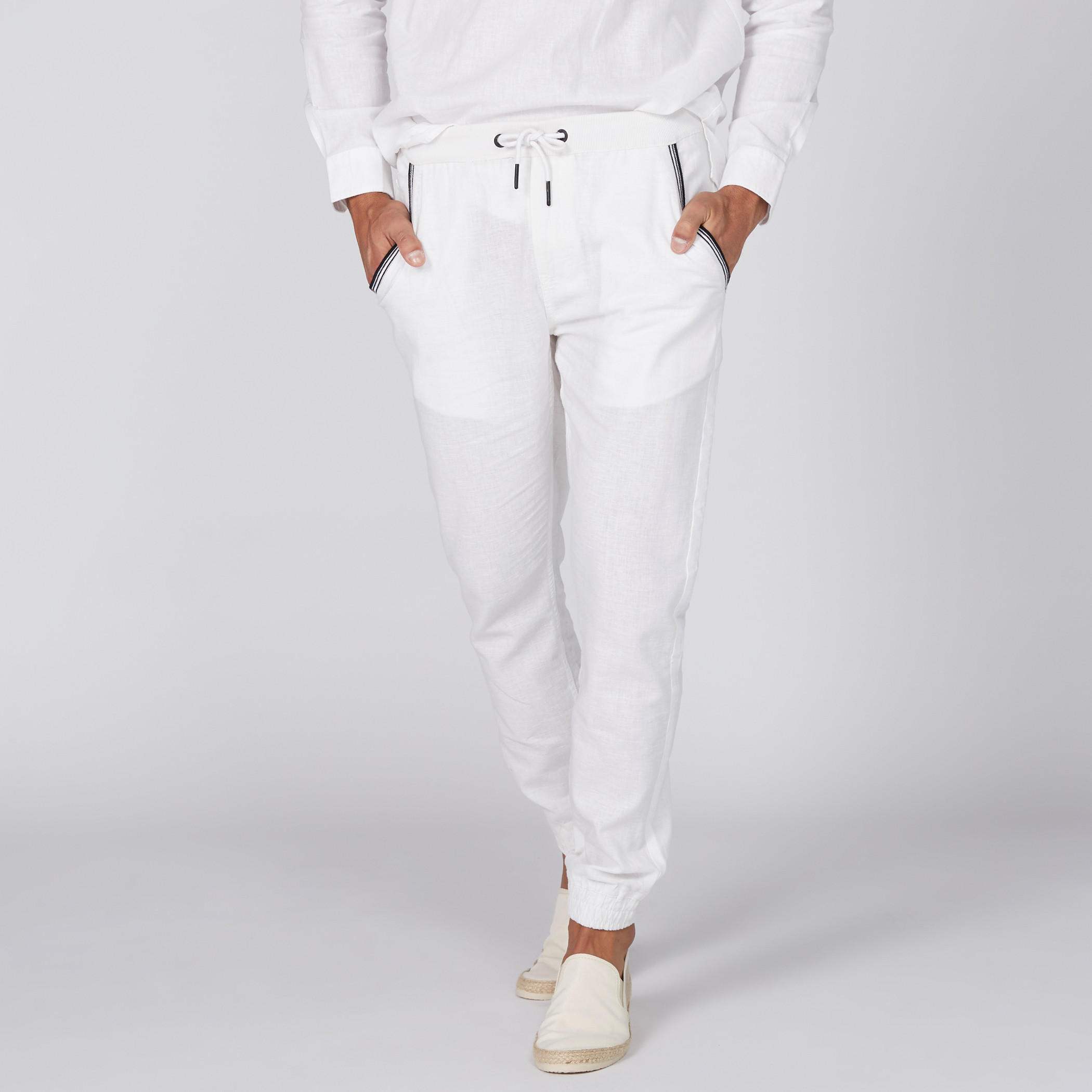 بنطال رياضي طويل بخصر مطّاطي من بيينج هيومان-men-clothing-bottoms-joggers-image-2