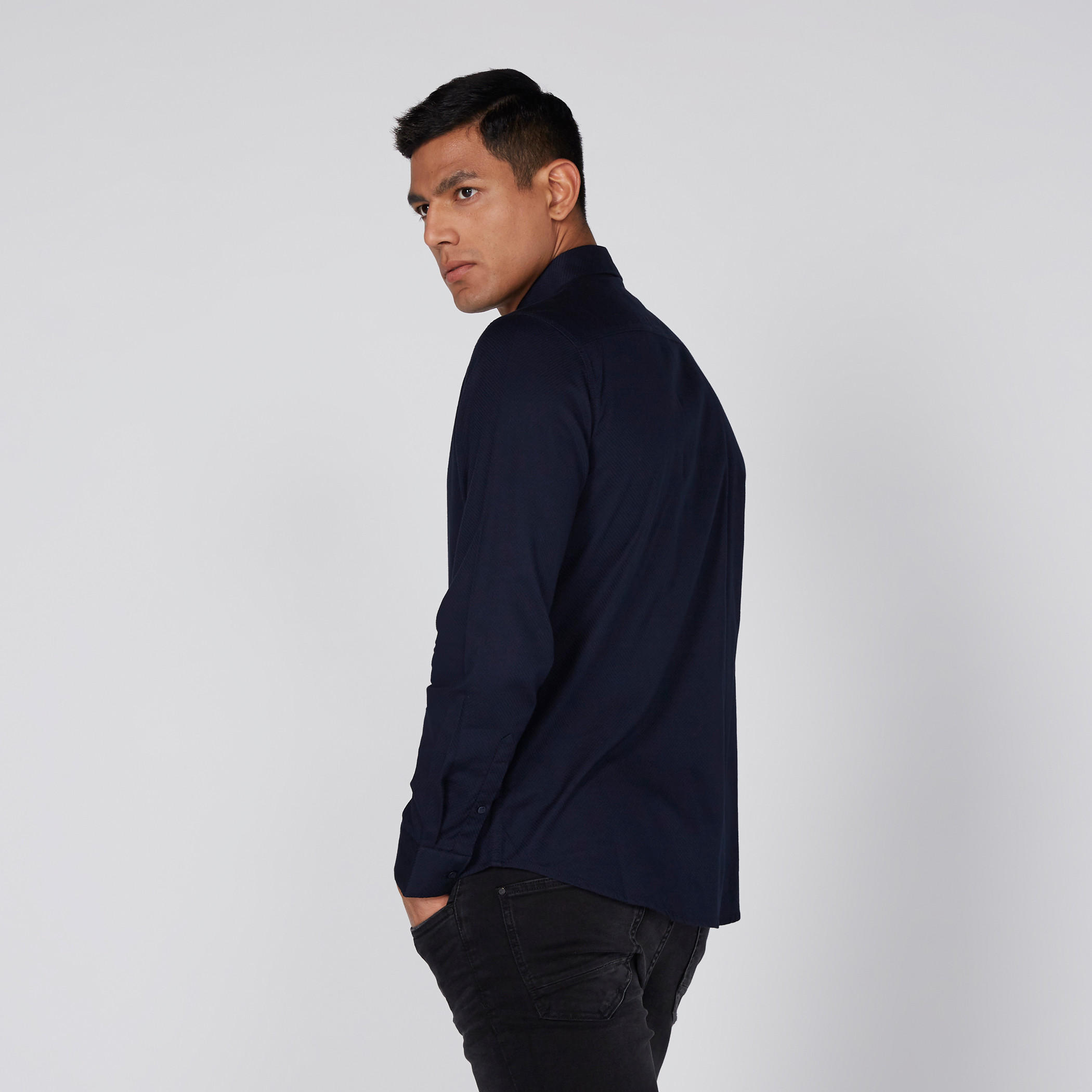 قميص بأكمام طويلة من بيينج هيومان-men-clothing-shirts-image-3