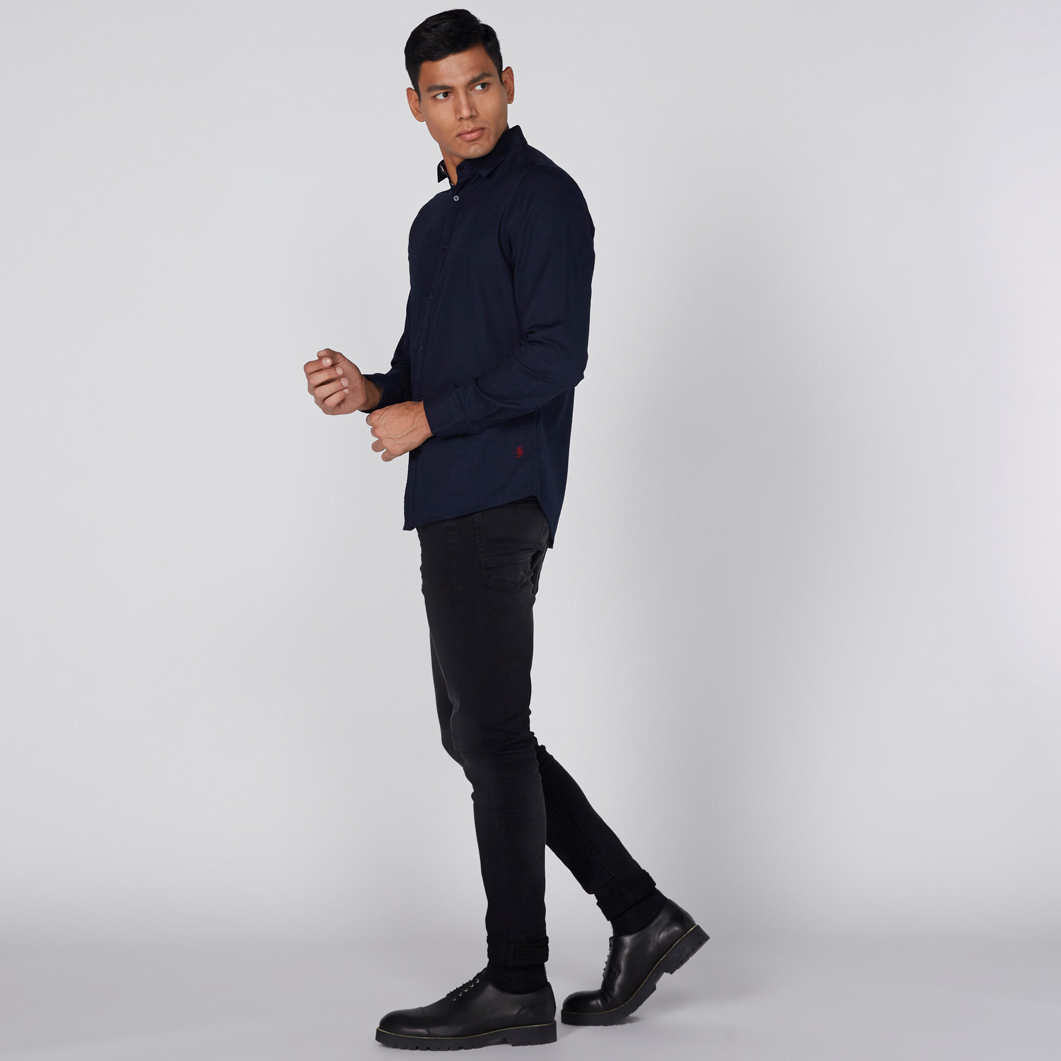 قميص بأكمام طويلة من بيينج هيومان-men-clothing-shirts-image-4