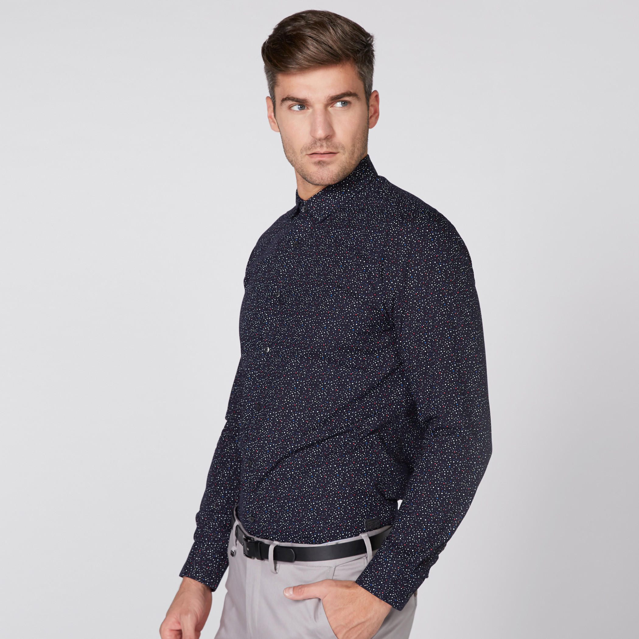 قميص بأكمام طويلة وأزرار مع طبعات بيينج هيومان-men-clothing-shirts-image-4