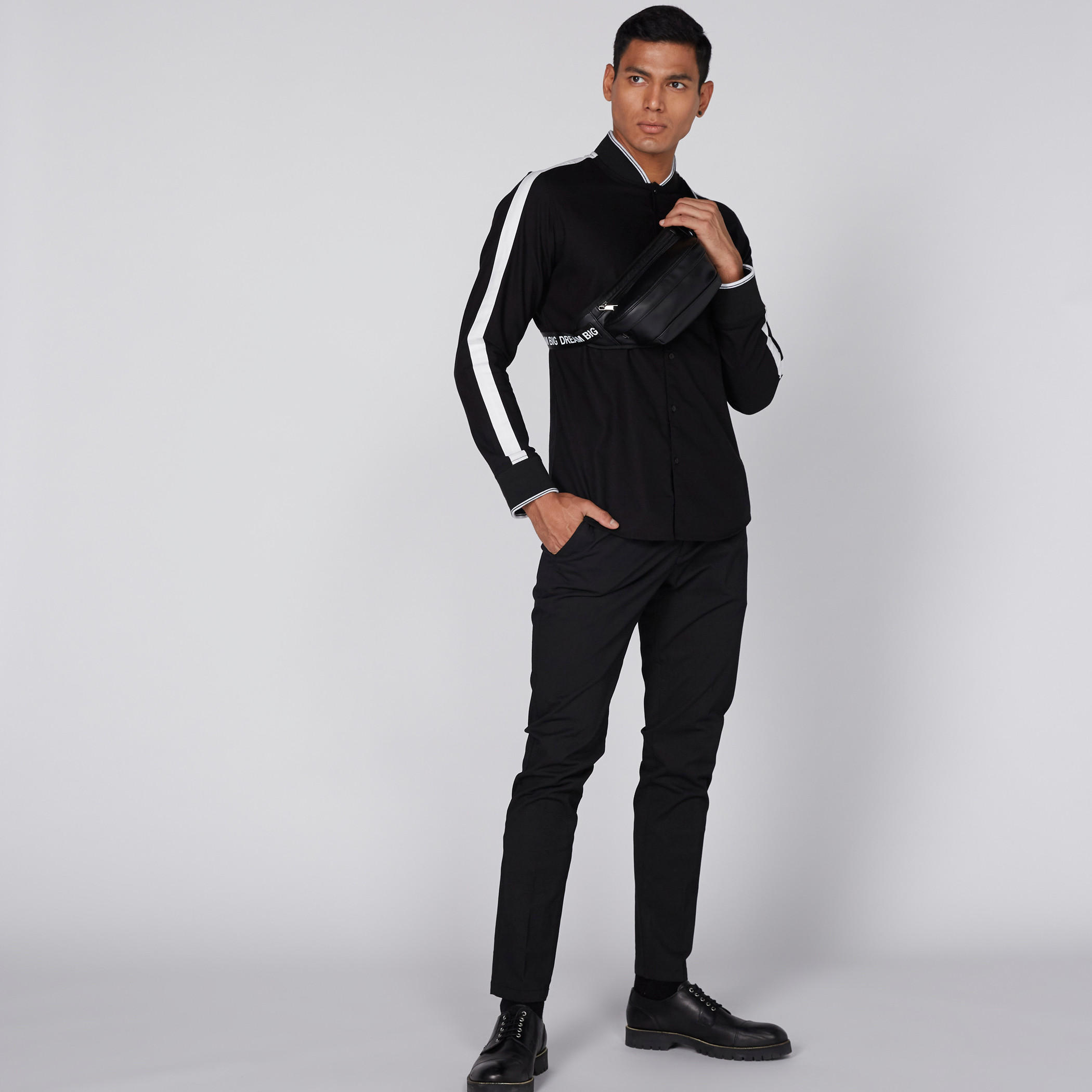 قميص بأكمام طويلة وأزرار من بيينج هيومان-men-clothing-shirts-image-1