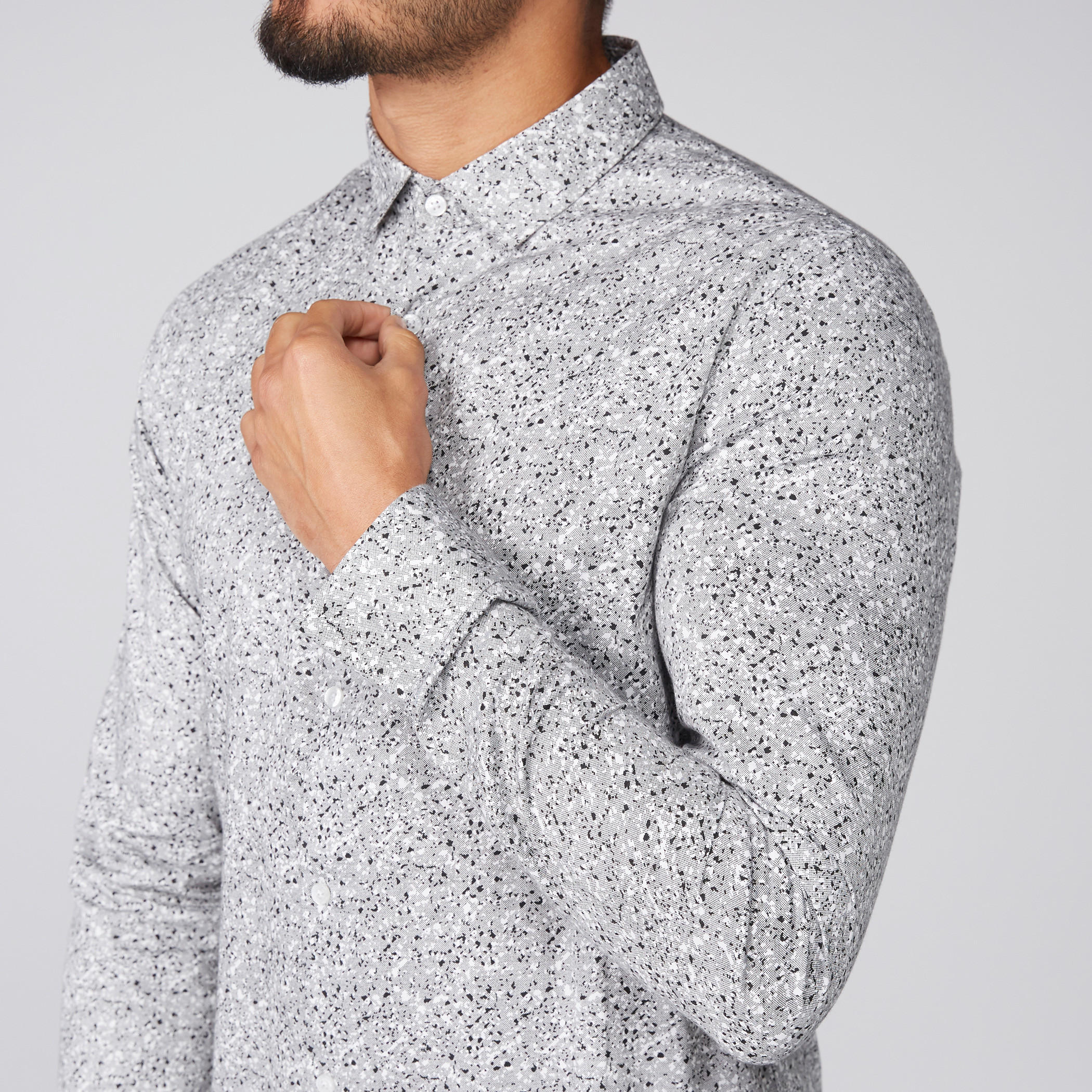 قميص بطبعات بيينج هيومن بأكمام طويلة وأزرار-men-clothing-shirts-image-2