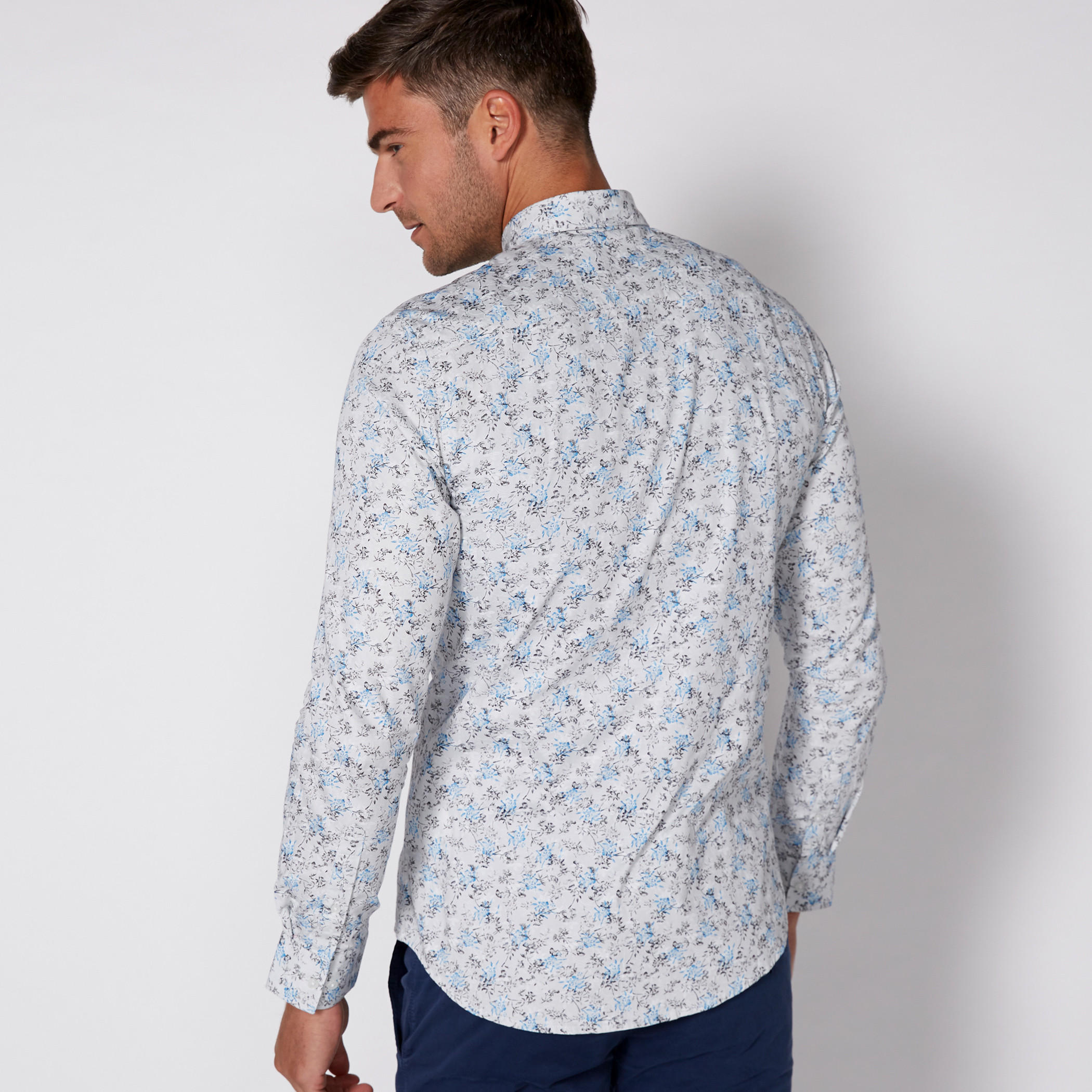 قميص بأكمام طويلة وأزرار مع طبعات بيينج هيومن-men-clothing-shirts-image-4