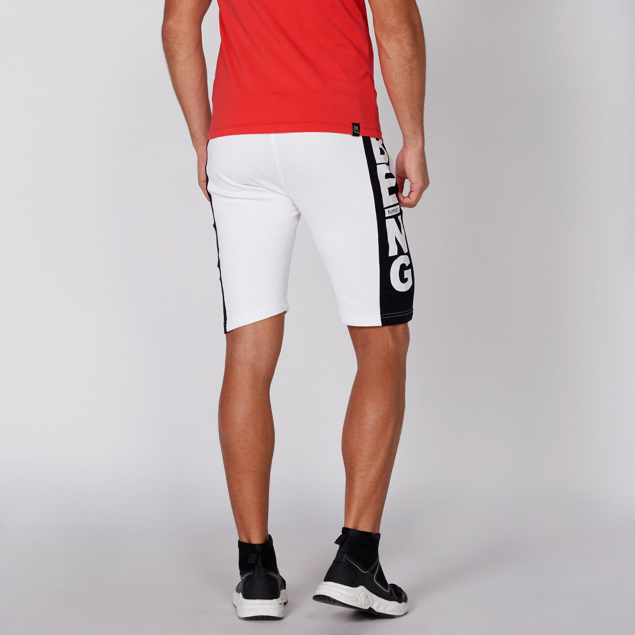 شورت بجيوب وطبعات بيينج هيومان-men-clothing-bottoms-shorts-image-4