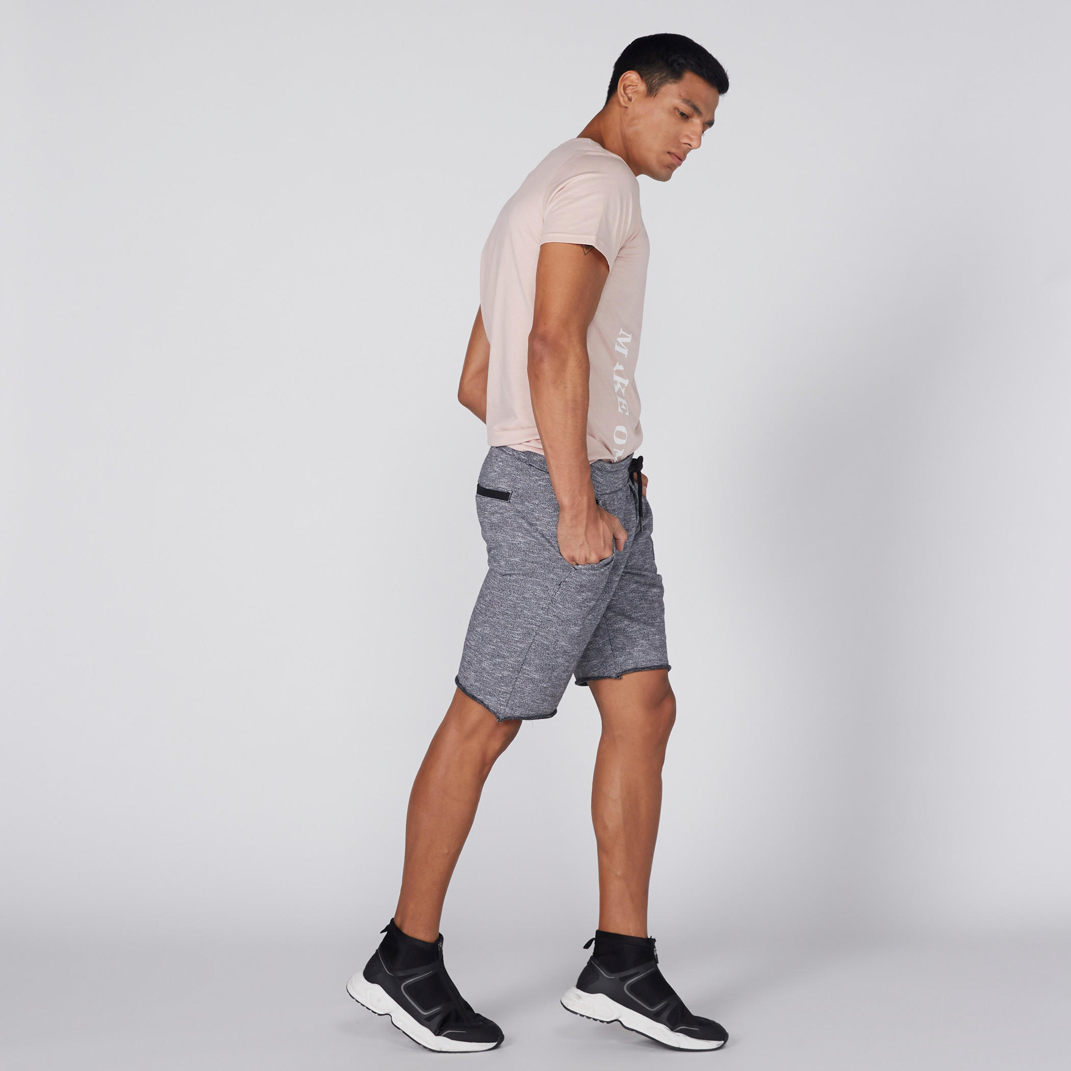 شورت برباط وجيوب بيينج هيومان-men-clothing-bottoms-shorts-image-2