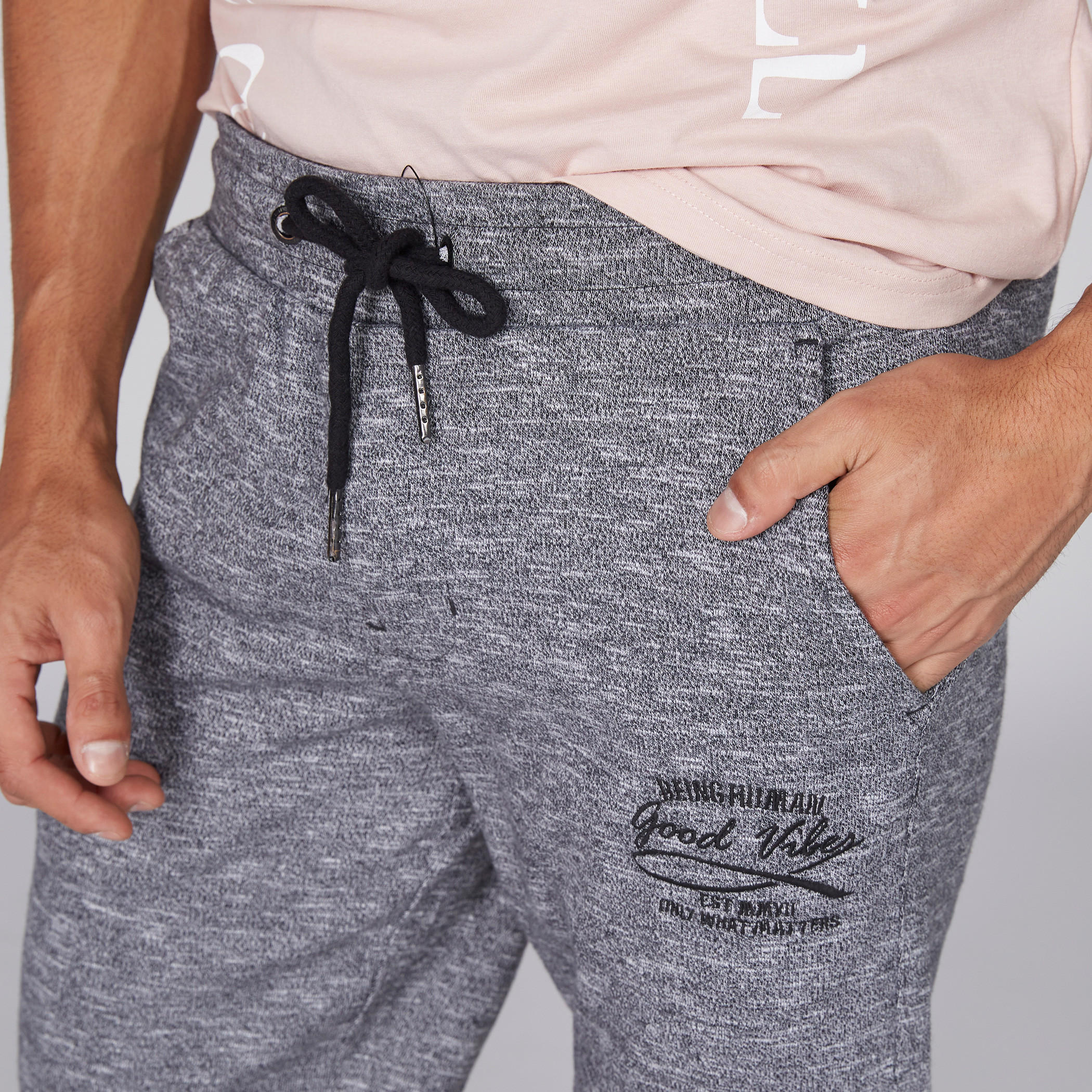 شورت برباط وجيوب بيينج هيومان-men-clothing-bottoms-shorts-image-3