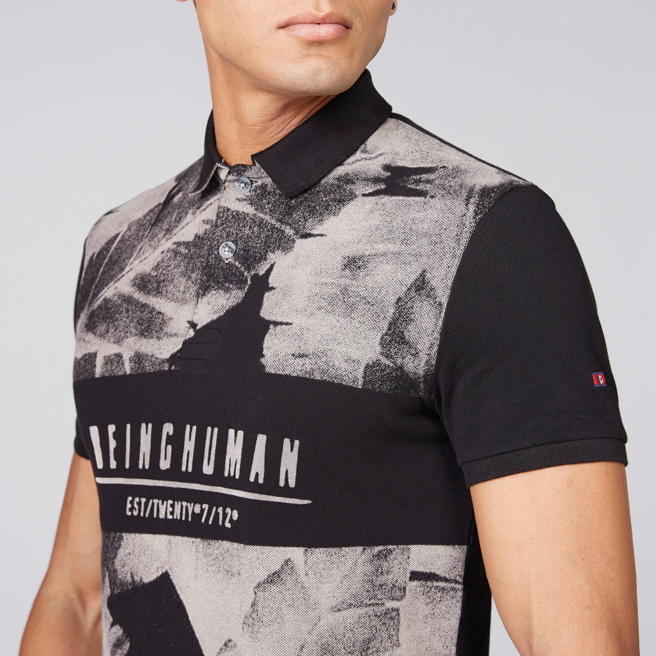 تيشيرت بياقة بولو وأكمام قصيرة وطبعات بيينج هيومان-men-clothing-tshirtsandpolos-polos-image-3