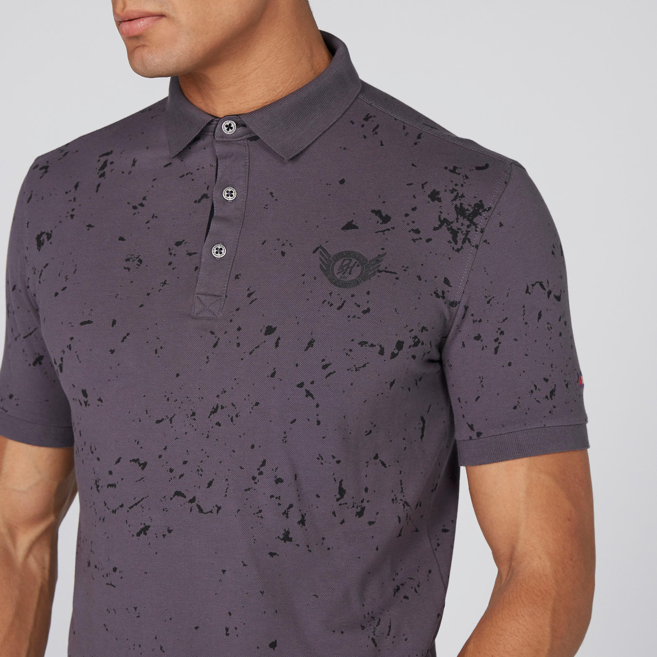 تيشيرت بياقة بولو وأكمام قصيرة وطبعات بيينج هيومان-men-clothing-tshirtsandpolos-polos-image-2