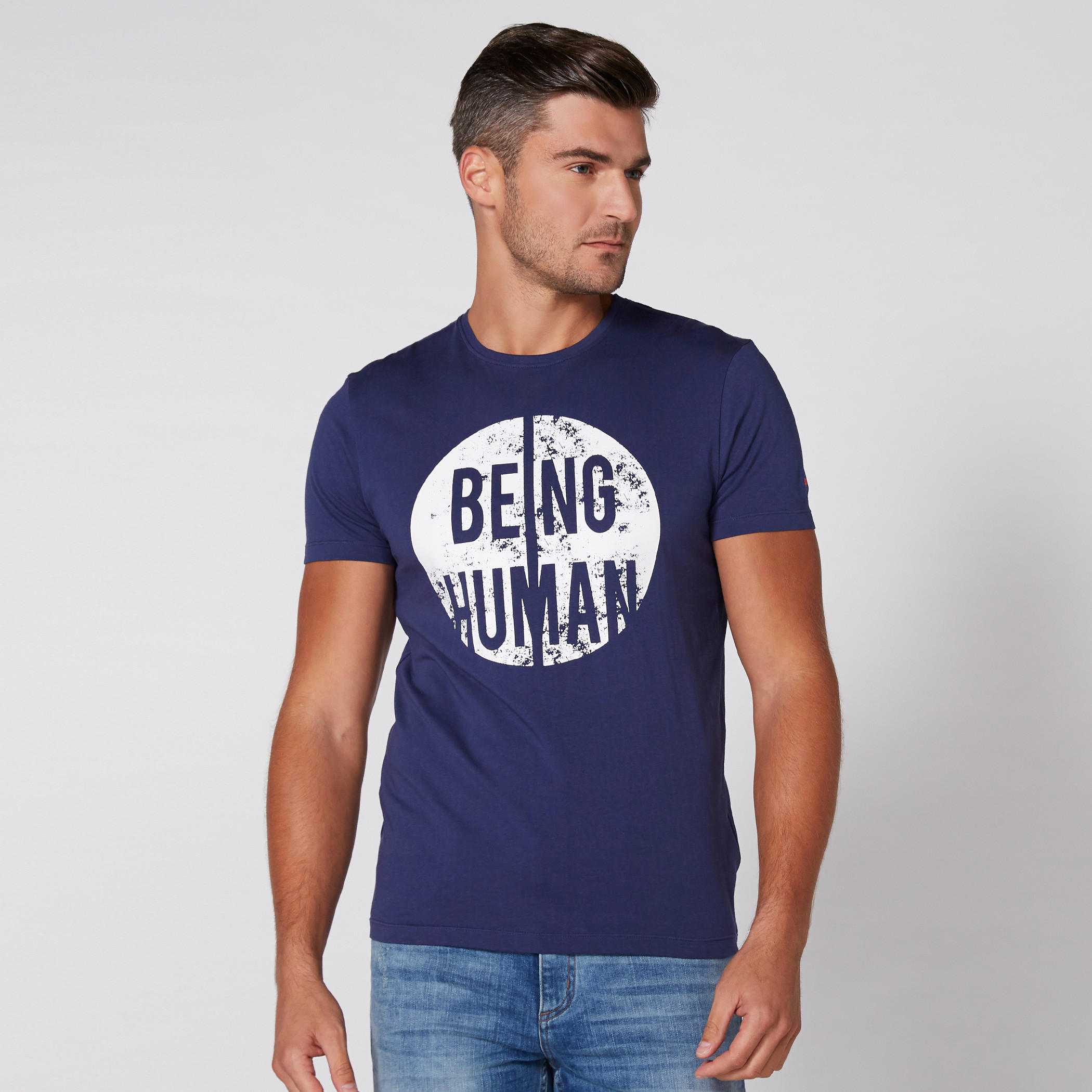 تيشيرت بياقة مستديرة وأكمام قصيرة مع طبعات بيينج هيومان-men-clothing-tshirtsandpolos-tshirts-image-1
