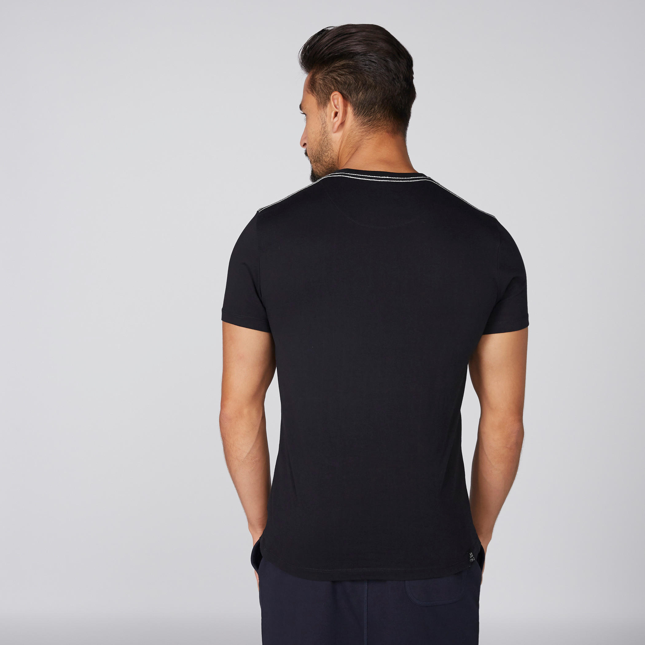 تيشيرت بطبعات وياقة ضيقة وأكمام قصيرة من بيينج هيومان-men-clothing-tshirtsandpolos-tshirts-image-4