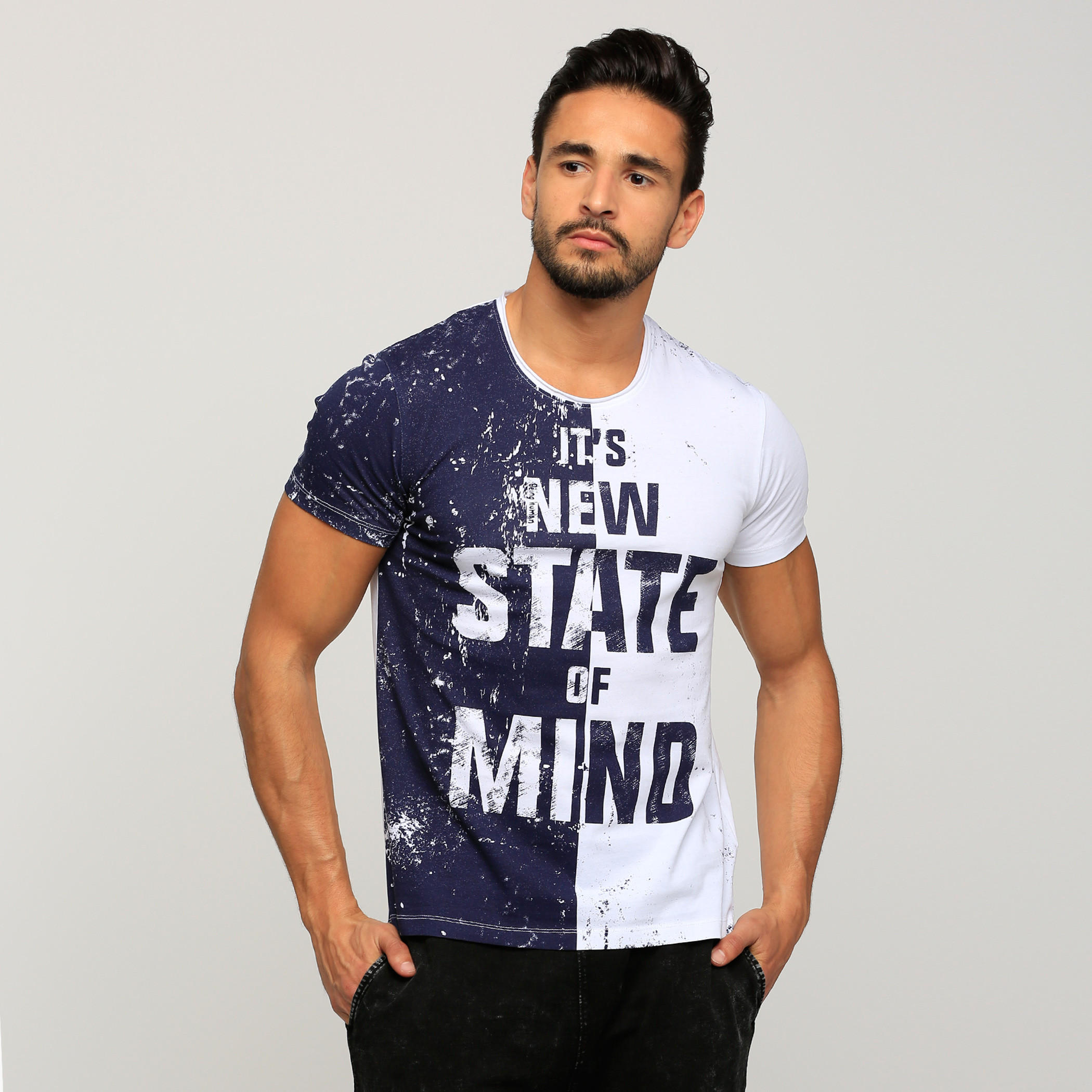 تيشيرت بطبعات وأكمام قصيرة وياقة مستديرة من بيينج هيومان-men-clothing-tshirtsandpolos-tshirts-image-1