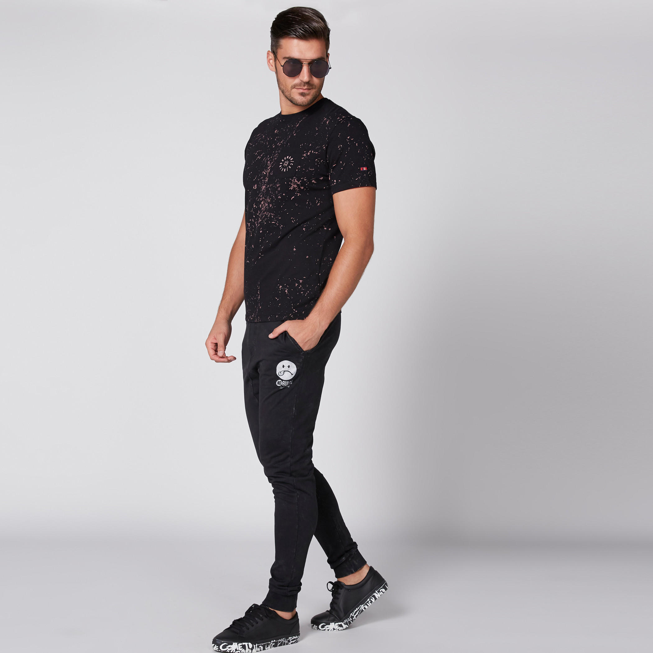 تيشيرت بياقة مستديرة وأكمام قصيرة وطبعات بيينج هيومان-men-clothing-tshirtsandpolos-tshirts-image-3