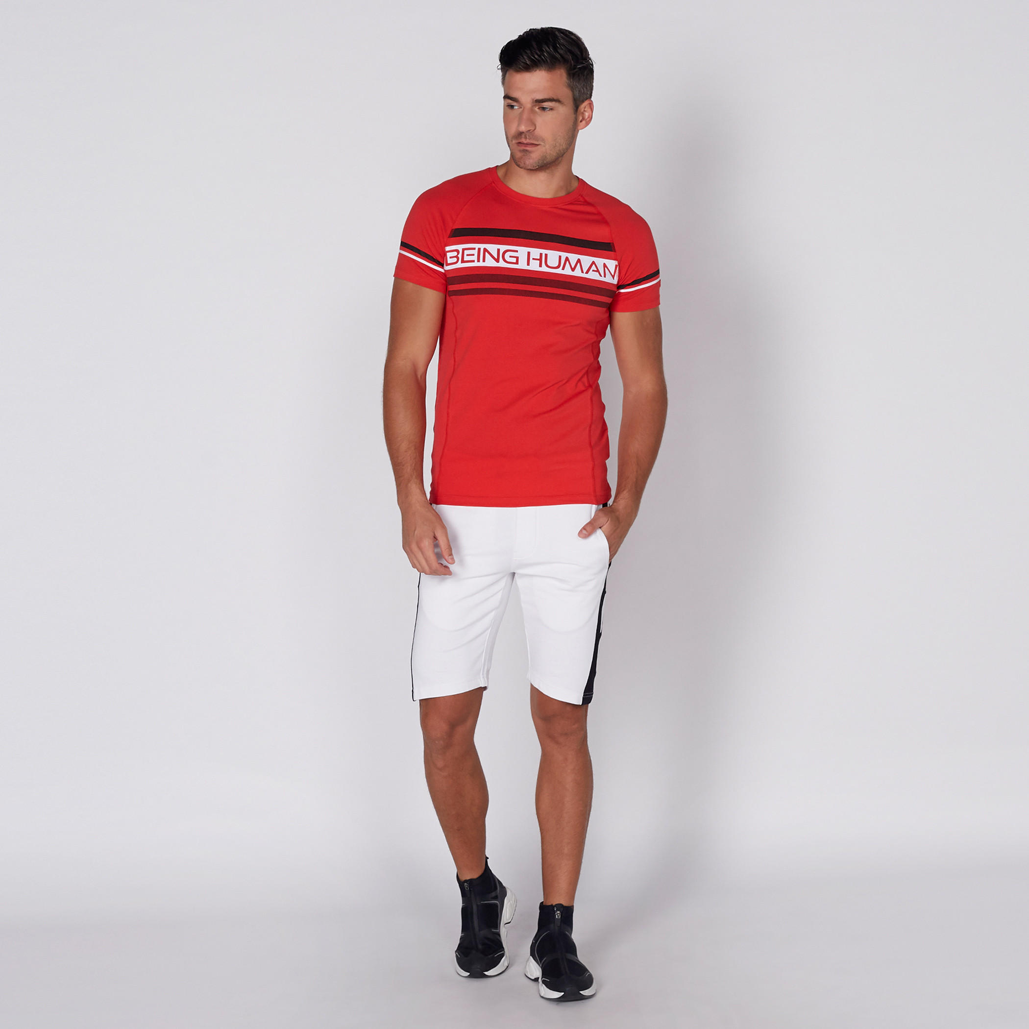 تيشيرت بياقة مستديرة وأكمام قصيرة مع طبعات بيينج هيومان-men-clothing-tshirtsandpolos-tshirts-image-2