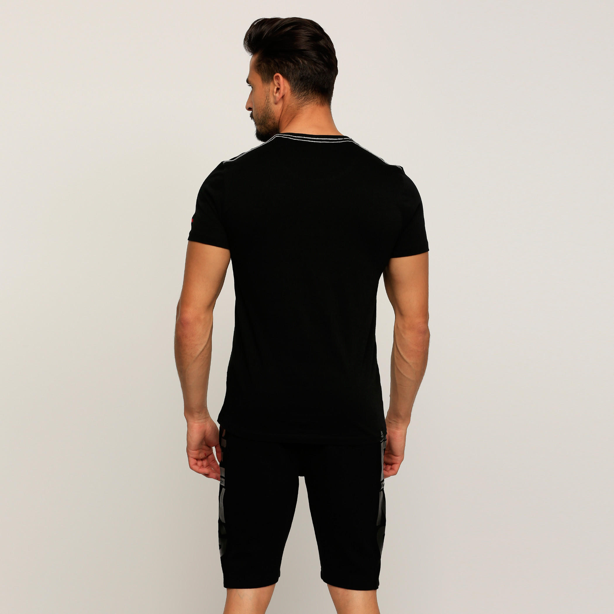 تيشيرت بياقة مستديرة وأكمام قصيرة من بيينج هيومان-men-clothing-tshirtsandpolos-tshirts-image-2