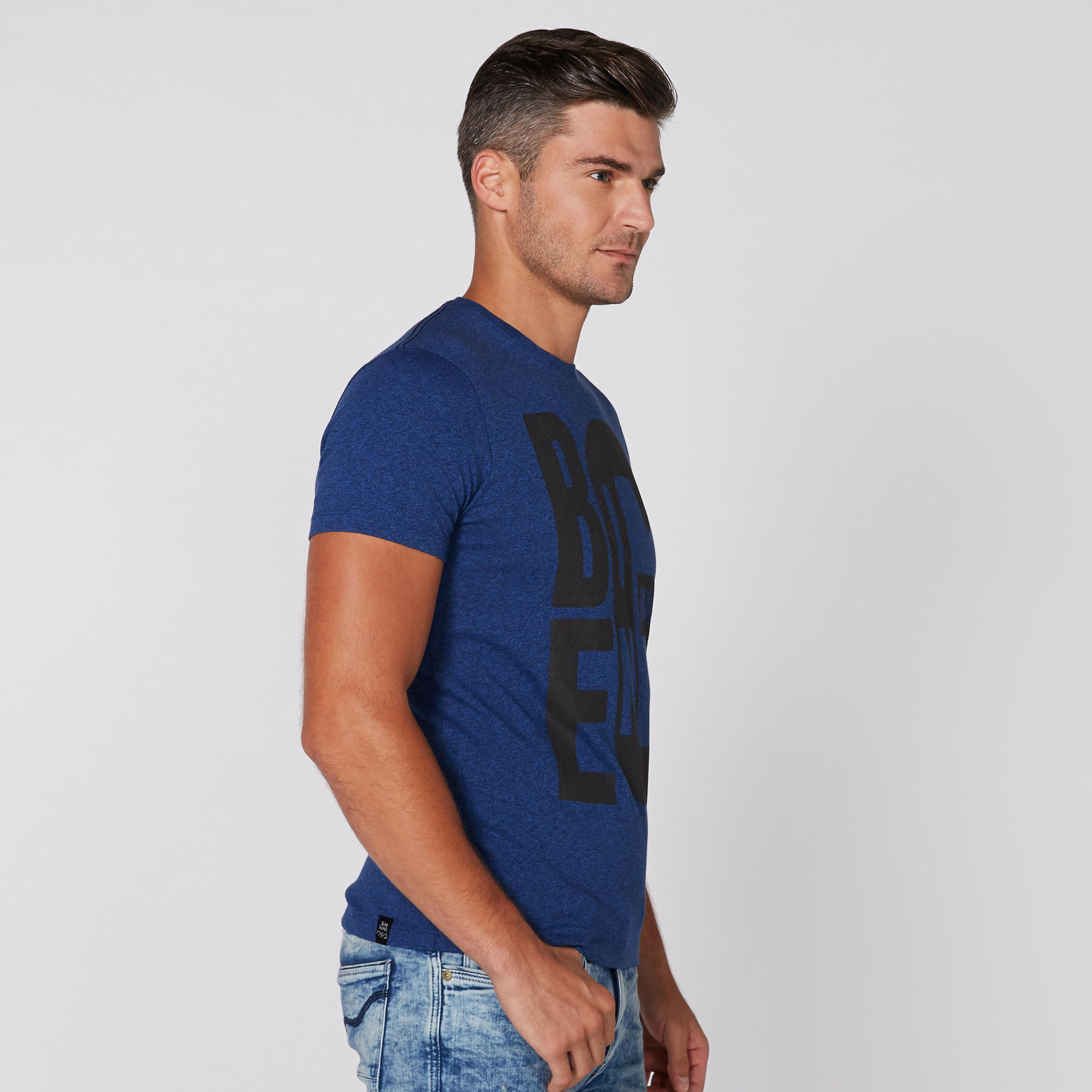 تيشيرت بياقة مستديرة وأكمام قصيرة مع طبعات بيينج هيومان-men-clothing-tshirtsandpolos-tshirts-image-2