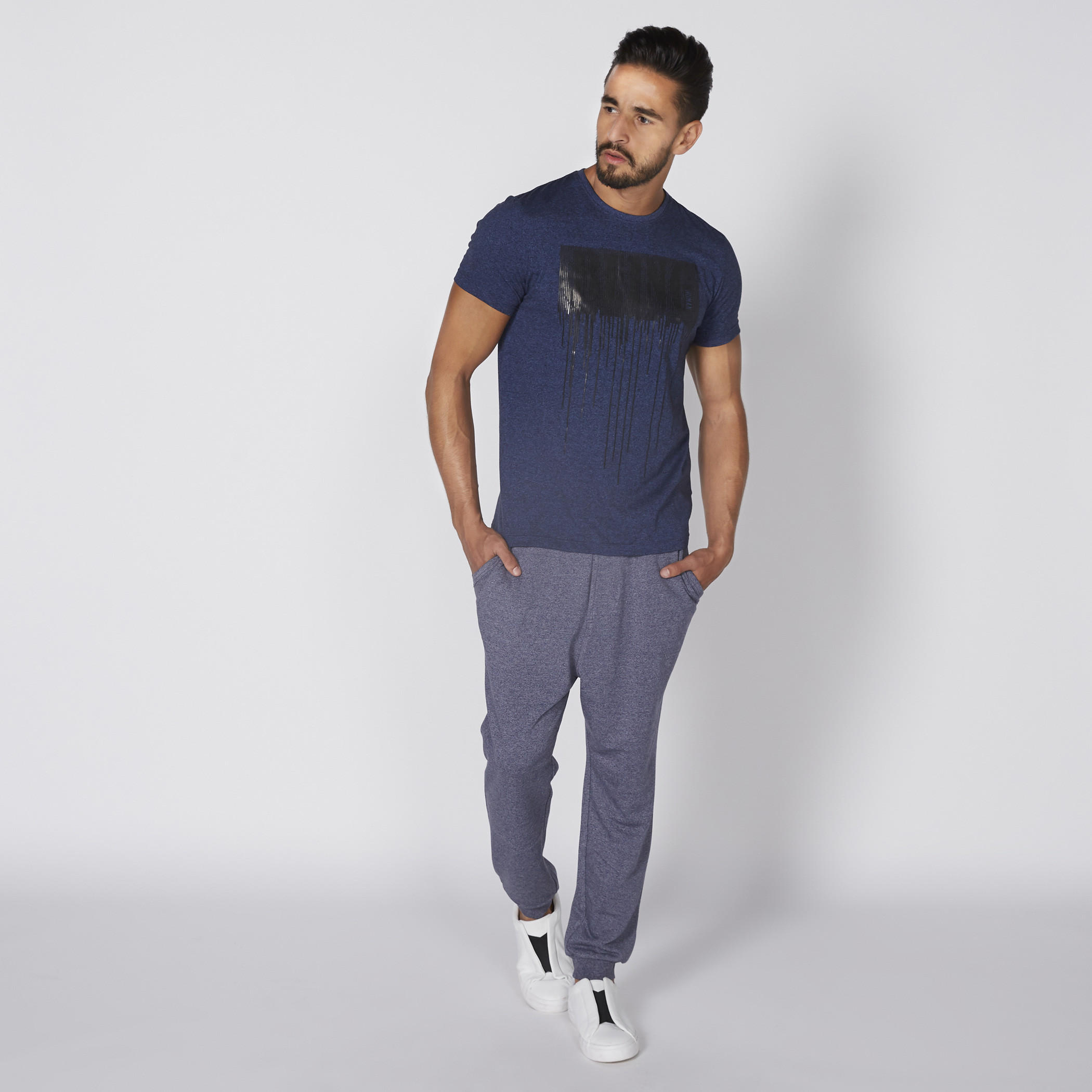 تيشيرت بياقة مستديرة وأكمام قصيرة وطبعات بيينج هيومان-men-clothing-tshirtsandpolos-tshirts-image-2