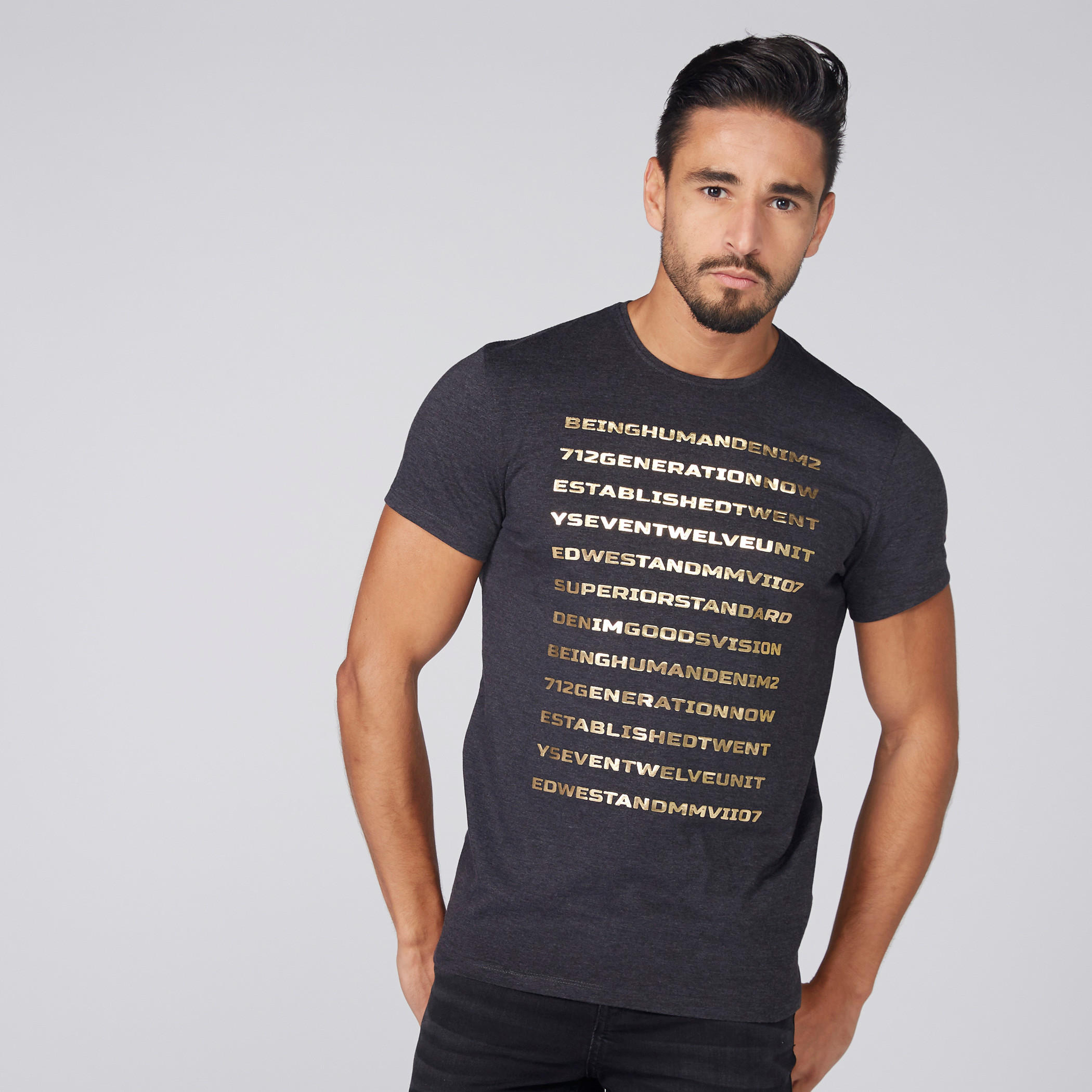 تيشيرت بياقة مستديرة وأكمام قصيرة بطبعات بيينج هيومان-men-clothing-tshirtsandpolos-tshirts-image-1