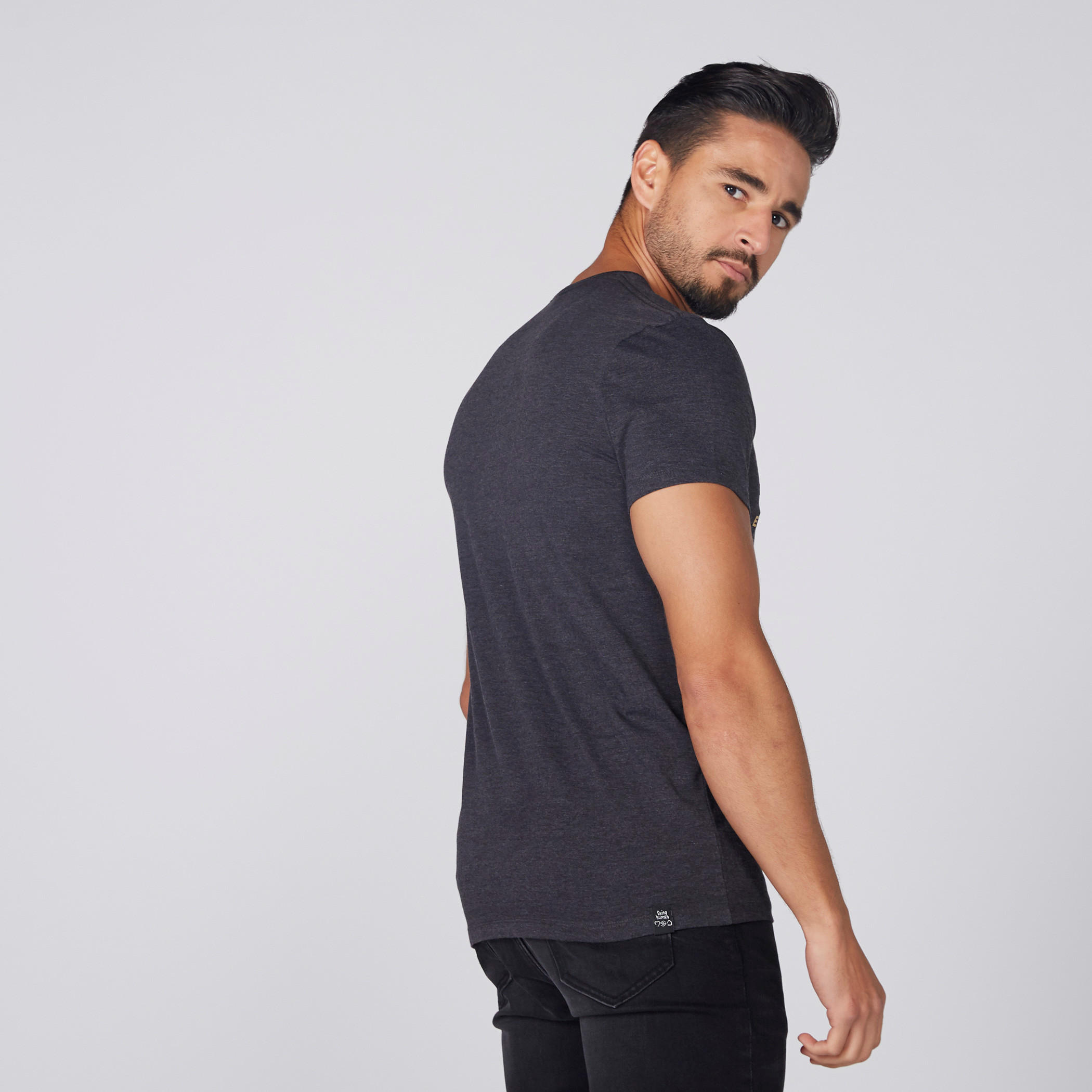 تيشيرت بياقة مستديرة وأكمام قصيرة بطبعات بيينج هيومان-men-clothing-tshirtsandpolos-tshirts-image-2