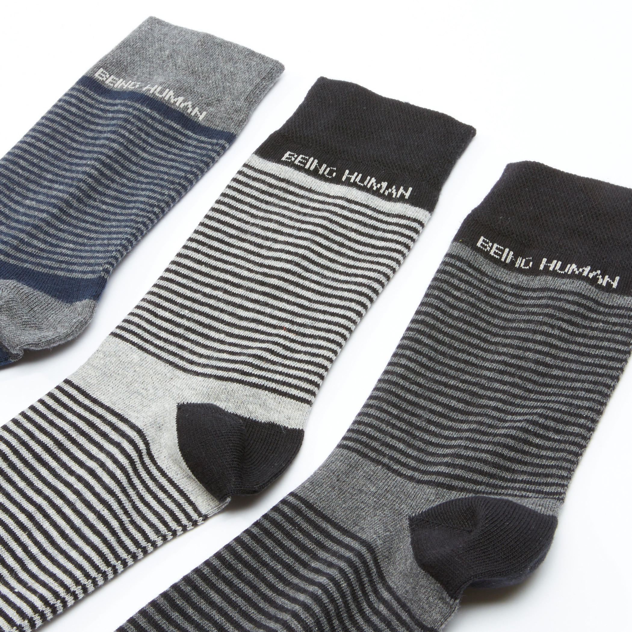 جوارب متوسطة الطول بتصميم مقلّم من بيينج هيومان-men-socks-image-3