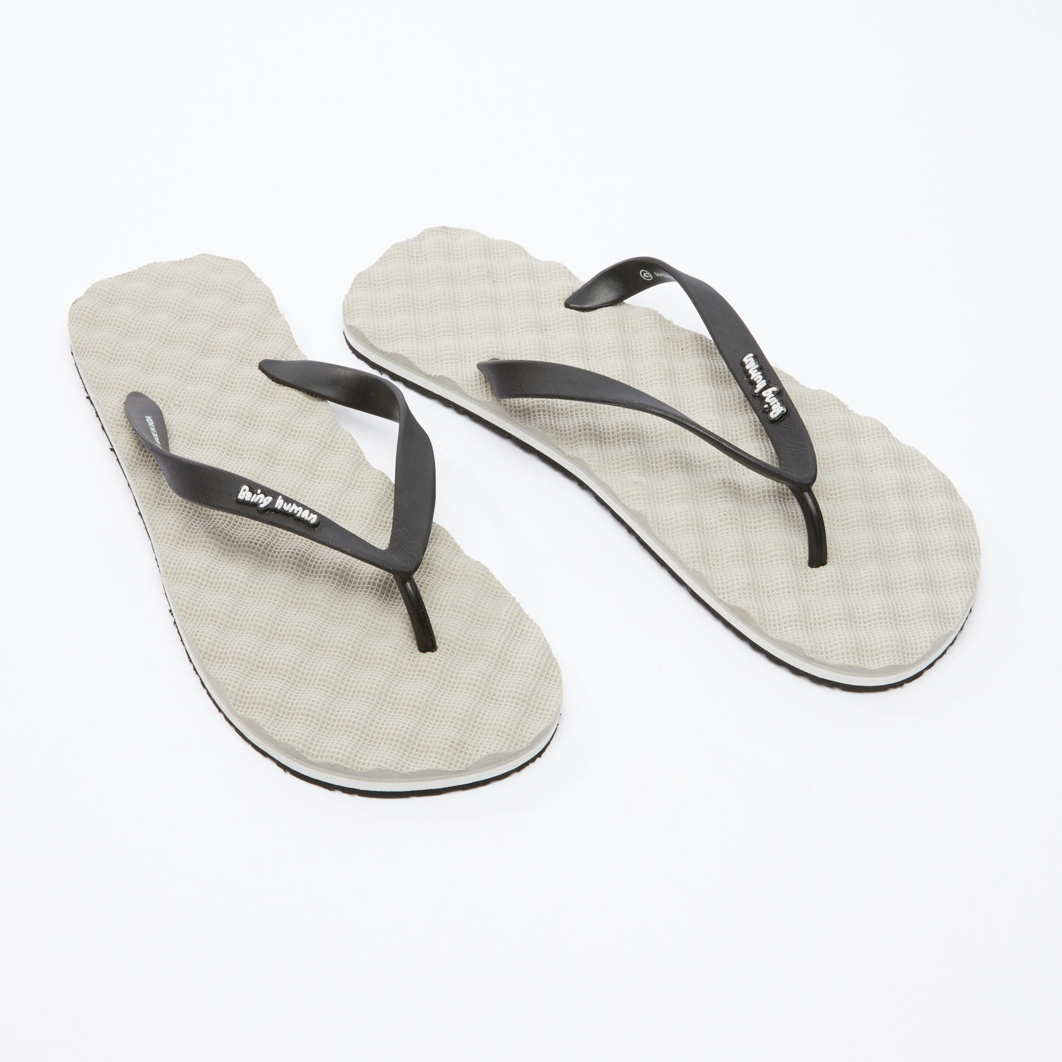 شبشب فليب فلوب بارز الملمس من بيينج هيومان-men-shoes-flipflopsandslides-image-1