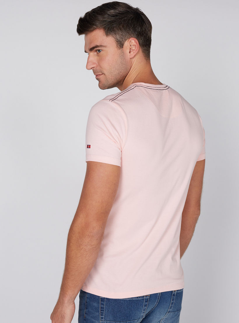 تيشيرت بياقة مستديرة وأكمام قصيرة وطبعات بيينج هيومان-men-clothing-tshirtsandpolos-tshirts-image-3