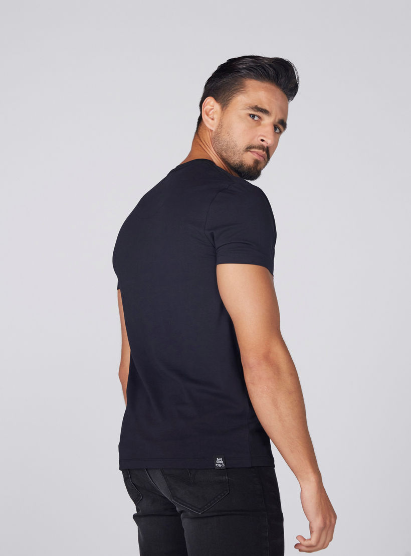 تيشيرت بياقة فولت وأكمام قصيرة من بيينج هيومان-men-clothing-tshirtsandpolos-tshirts-image-2