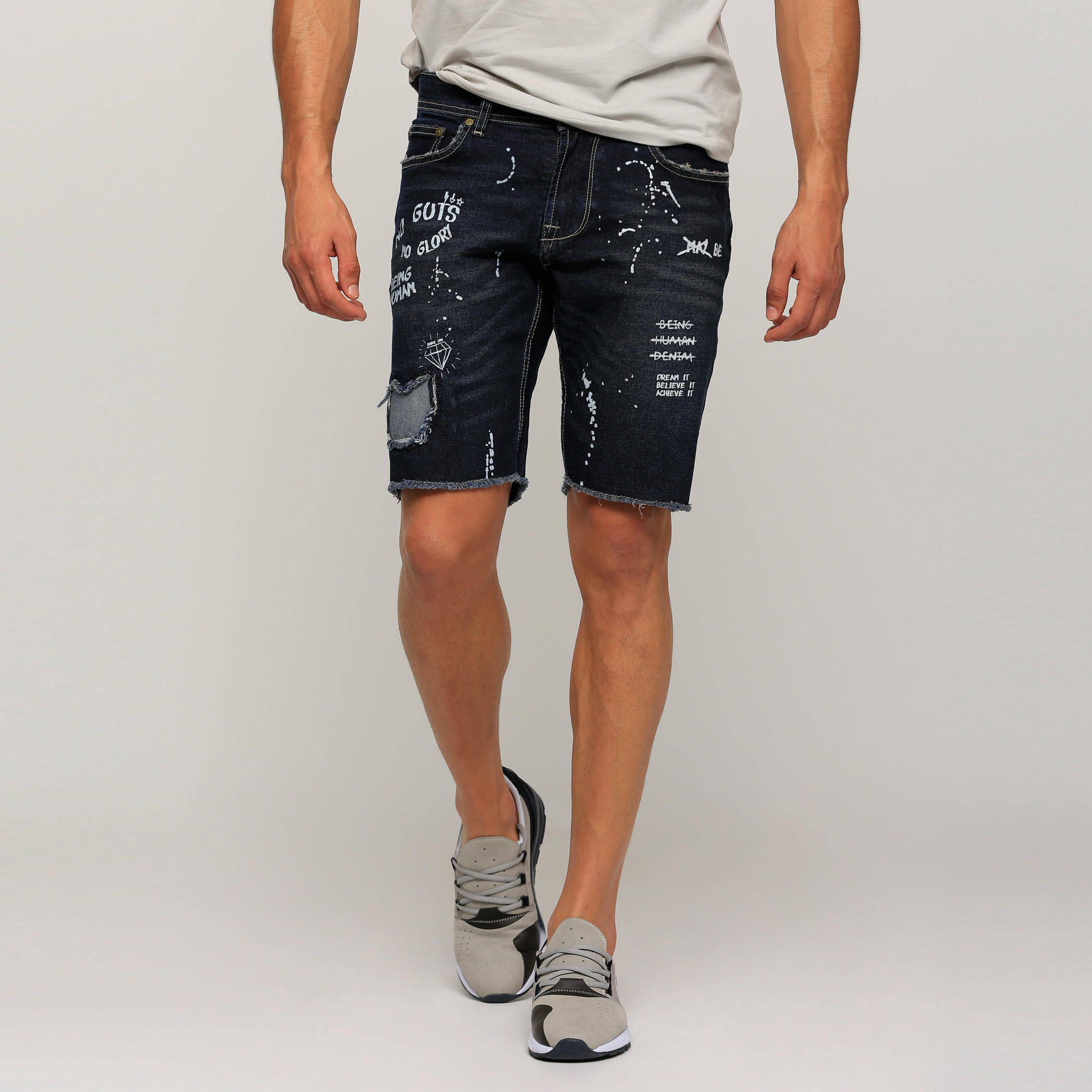 شورت بجيوب وطبعات بيينج هيومان-men-clothing-bottoms-shorts-image-1