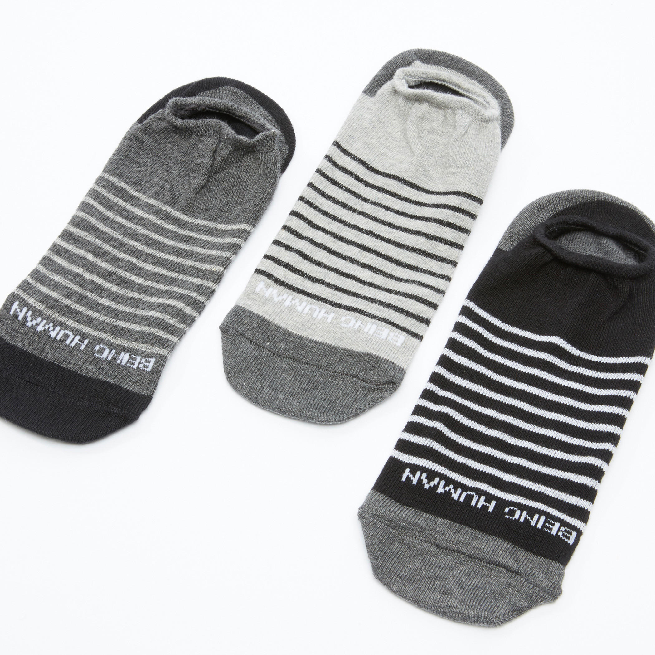 جوارب بطول الكاحل وطبعات بيينج هيومان - طقم من 3 أزواج-men-socks-image-1