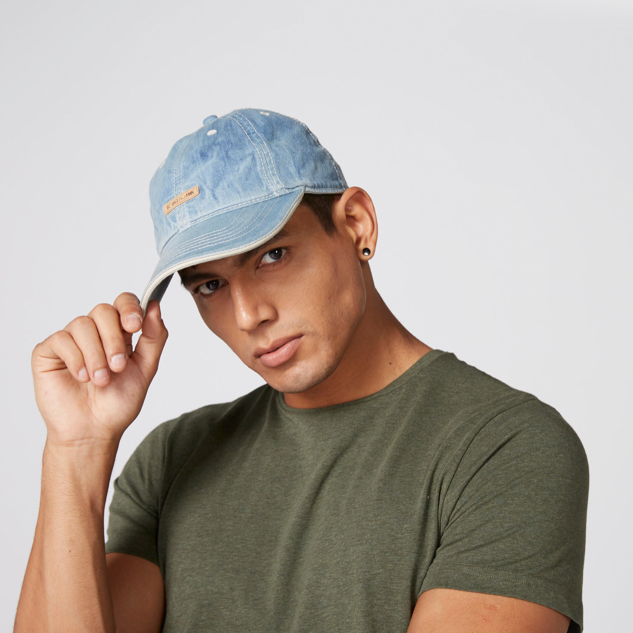 قبعة كاب مطرّزة بثنية إغلاق من بيينج هيومان-men-caps-image-2