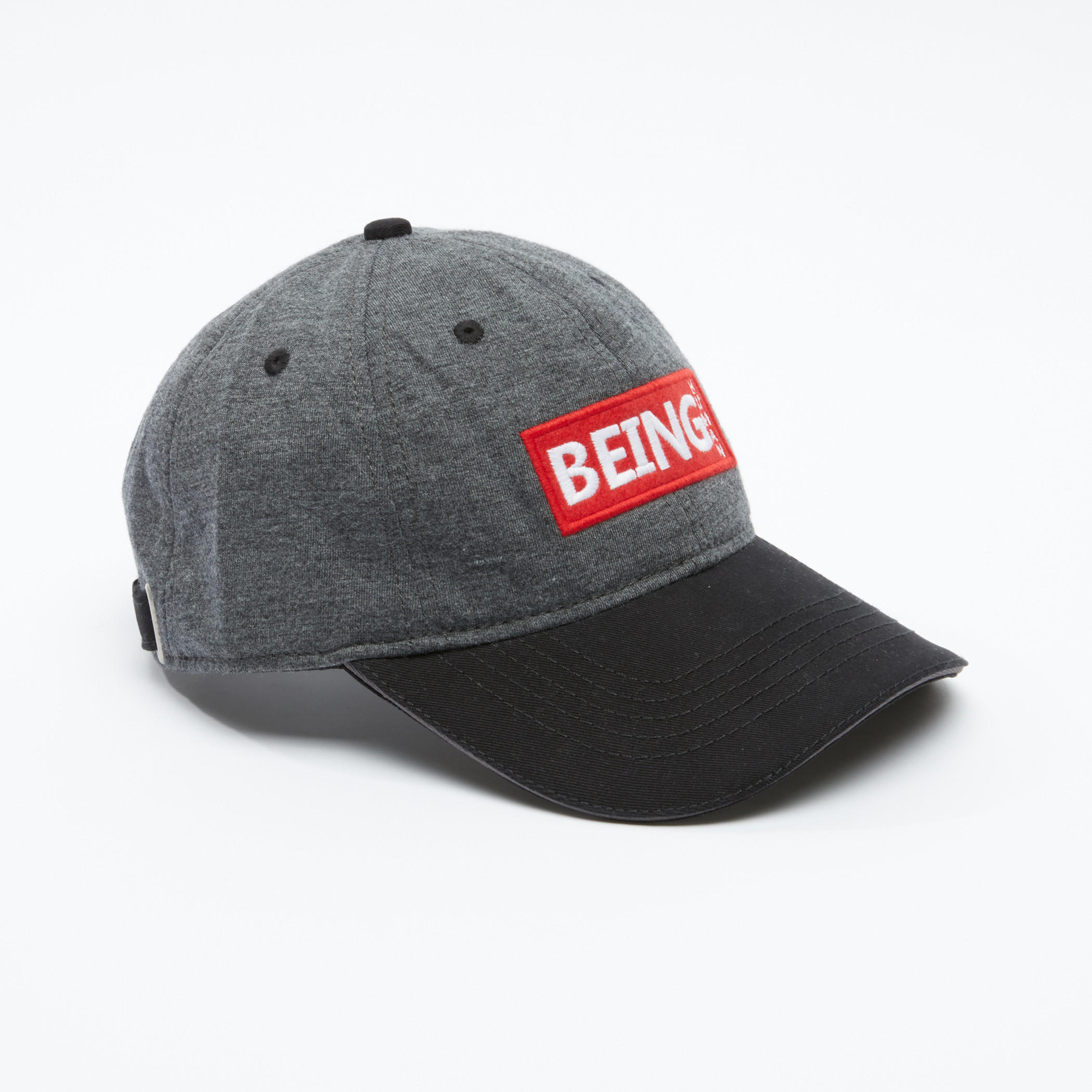 قبعة كاب مطرّزة بثنية إغلاق من بيينج هيومان-men-caps-image-1