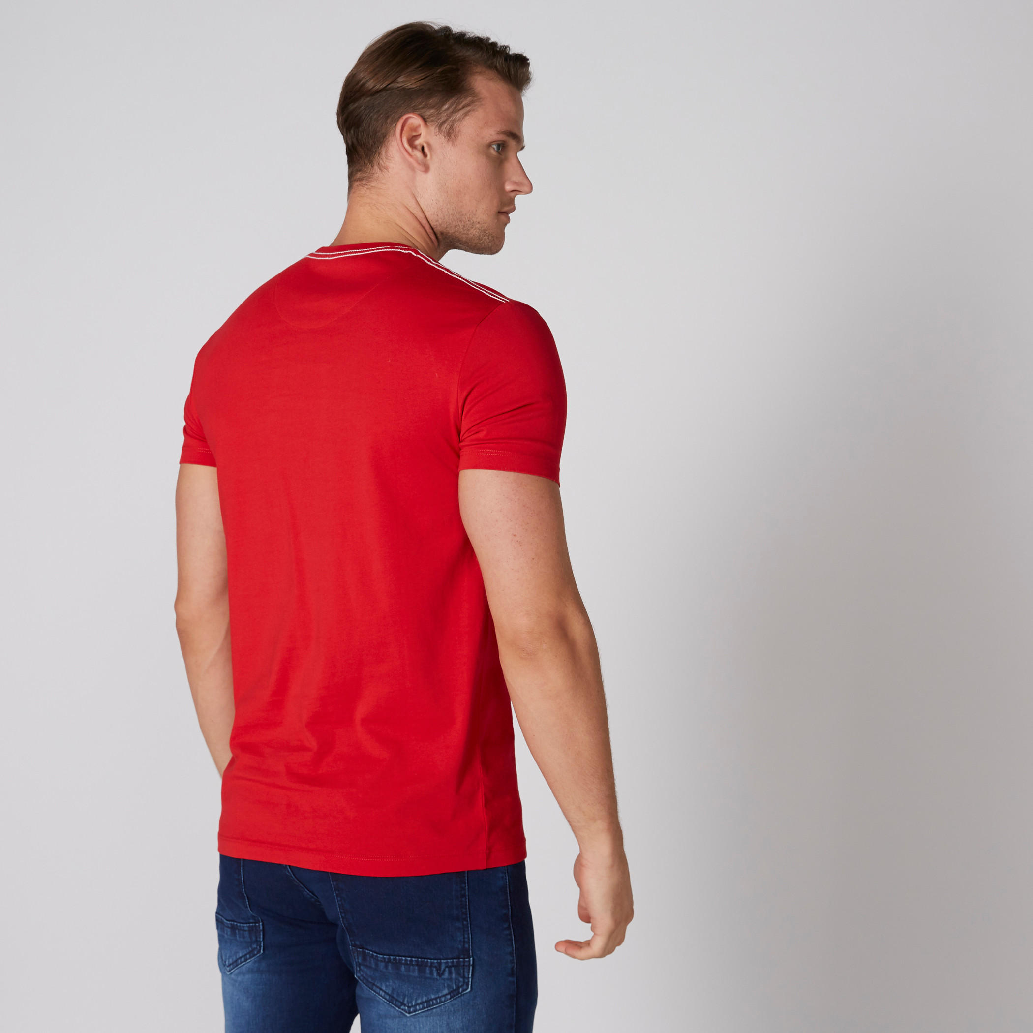 تيشيرت بياقة مستديرة وأكمام قصيرة وطبعات بيينج هيومان-men-clothing-tshirtsandpolos-tshirts-image-2
