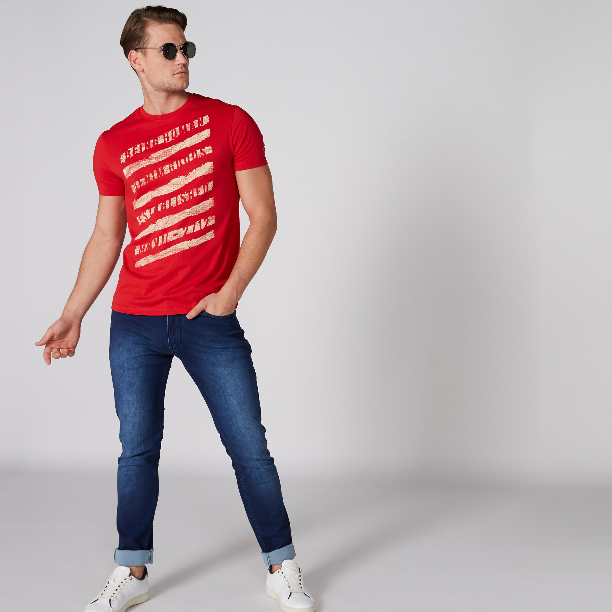 تيشيرت بياقة مستديرة وأكمام قصيرة وطبعات بيينج هيومان-men-clothing-tshirtsandpolos-tshirts-image-3