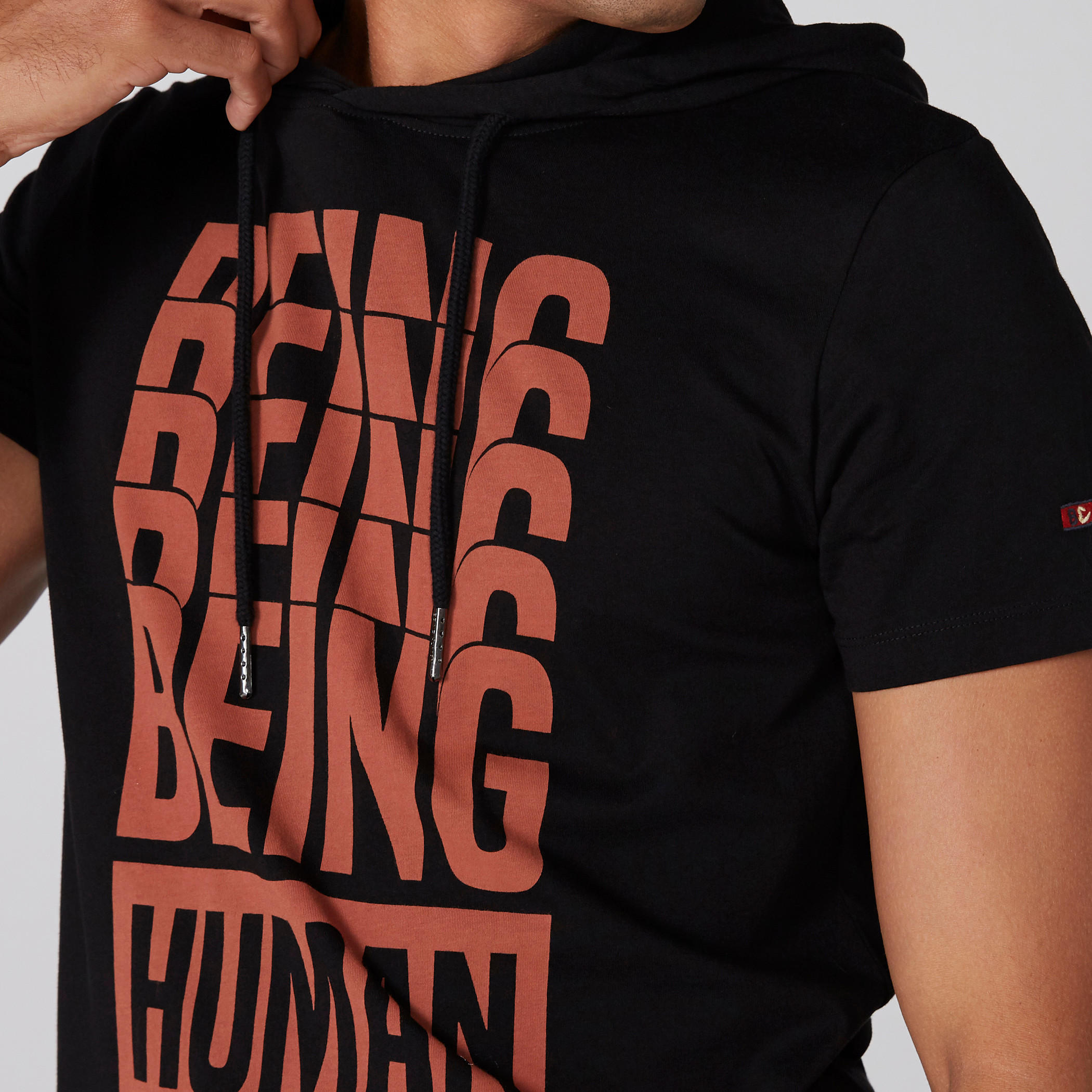 تيشيرت بأكمام قصيرة وقبعة وطبعات بيينج هيومان-men-clothing-tshirtsandpolos-tshirts-image-4