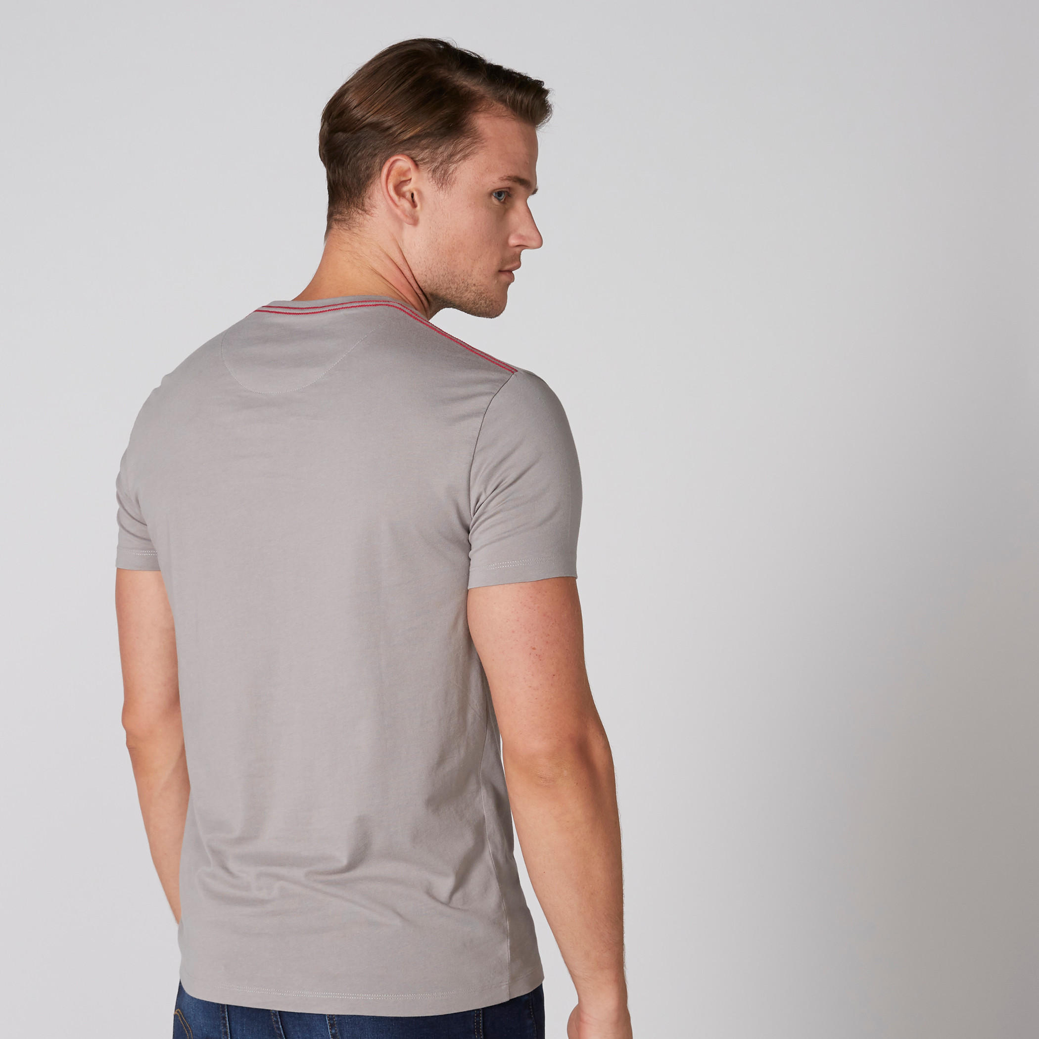 تيشيرت بياقة مستديرة وأكمام قصيرة وطبعات بيينج هيومان-men-clothing-tshirtsandpolos-tshirts-image-2