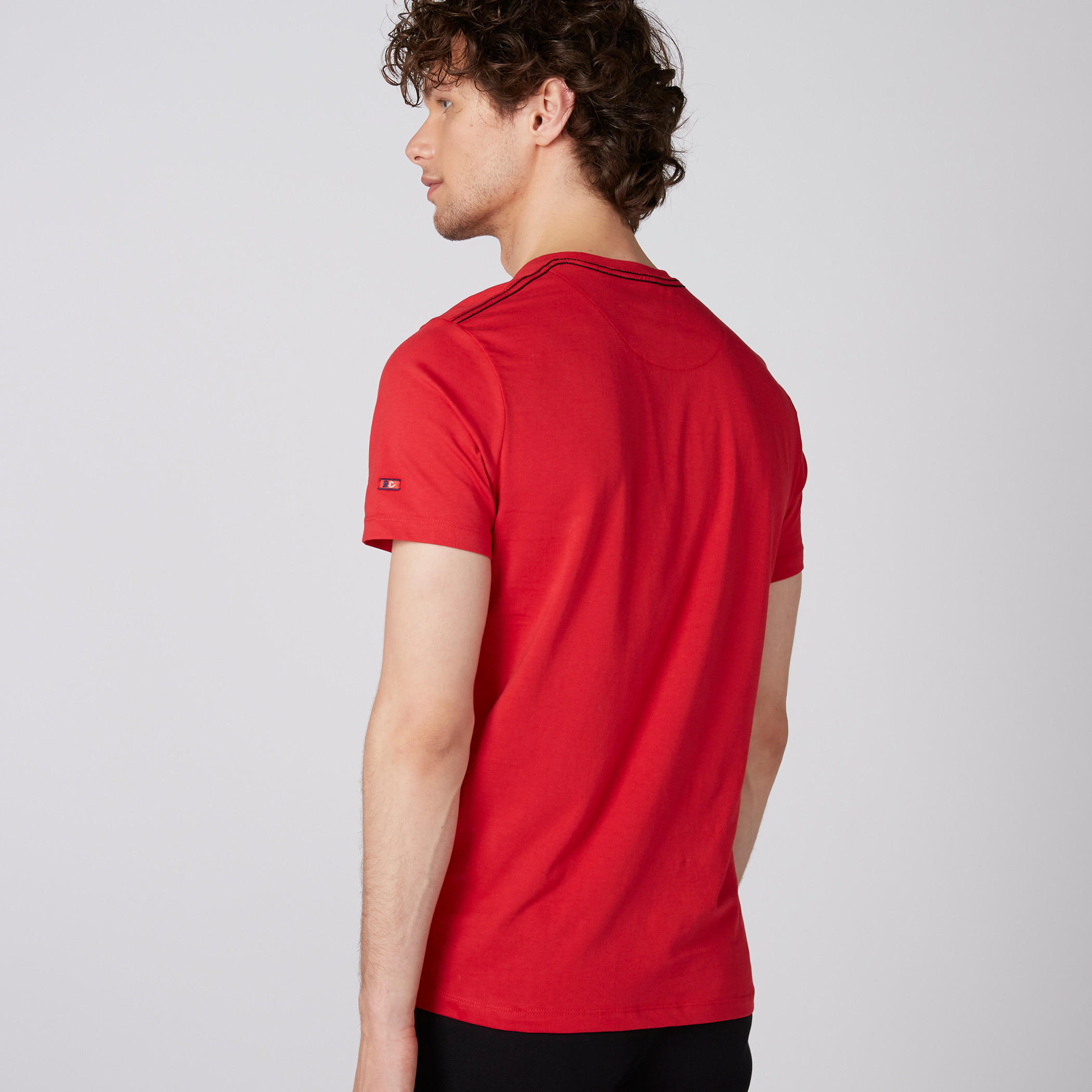 تيشيرت بطبعات وياقة ضيقة وأكمام قصيرة من بيينج هيومان-men-clothing-tshirtsandpolos-tshirts-image-1