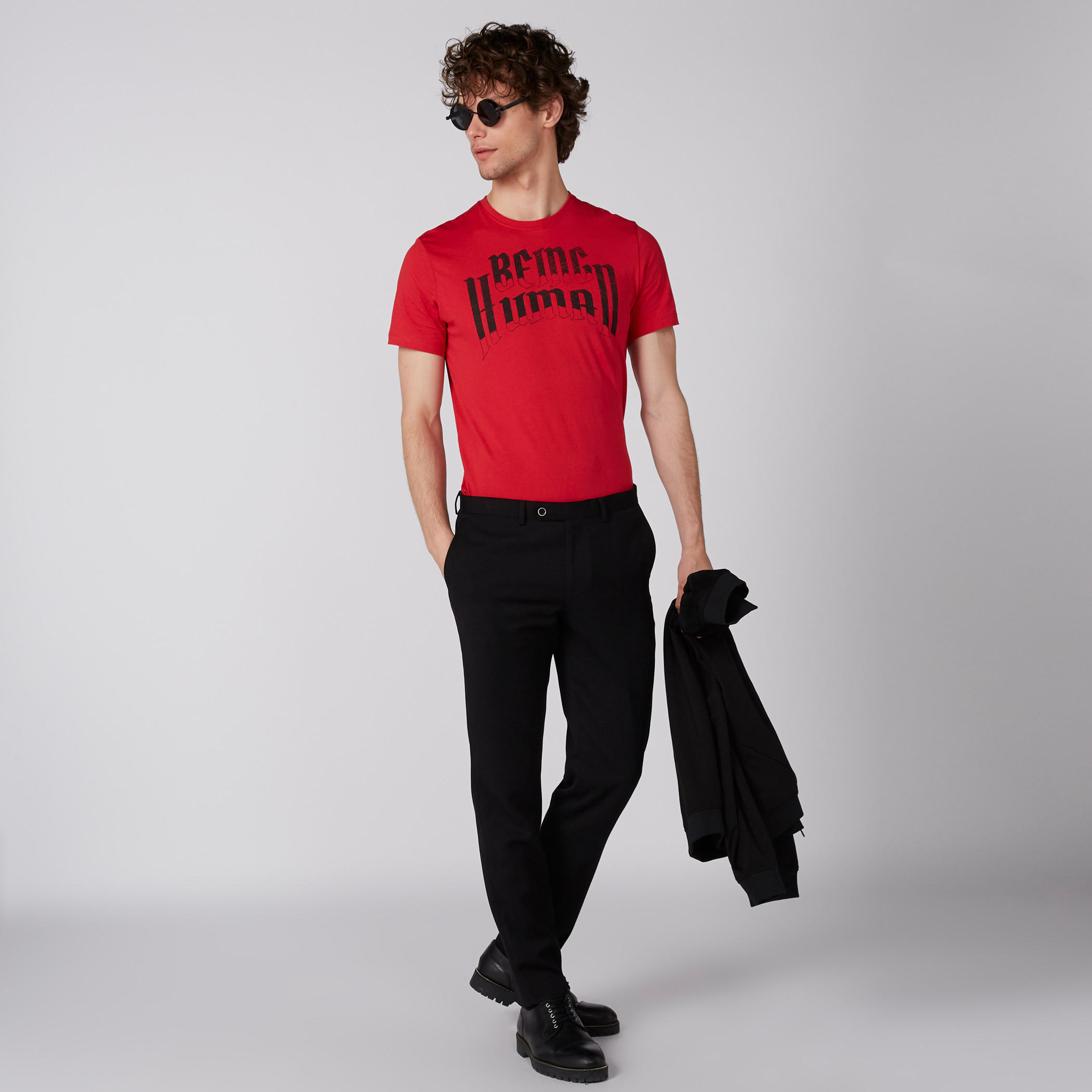 تيشيرت بطبعات وياقة ضيقة وأكمام قصيرة من بيينج هيومان-men-clothing-tshirtsandpolos-tshirts-image-4
