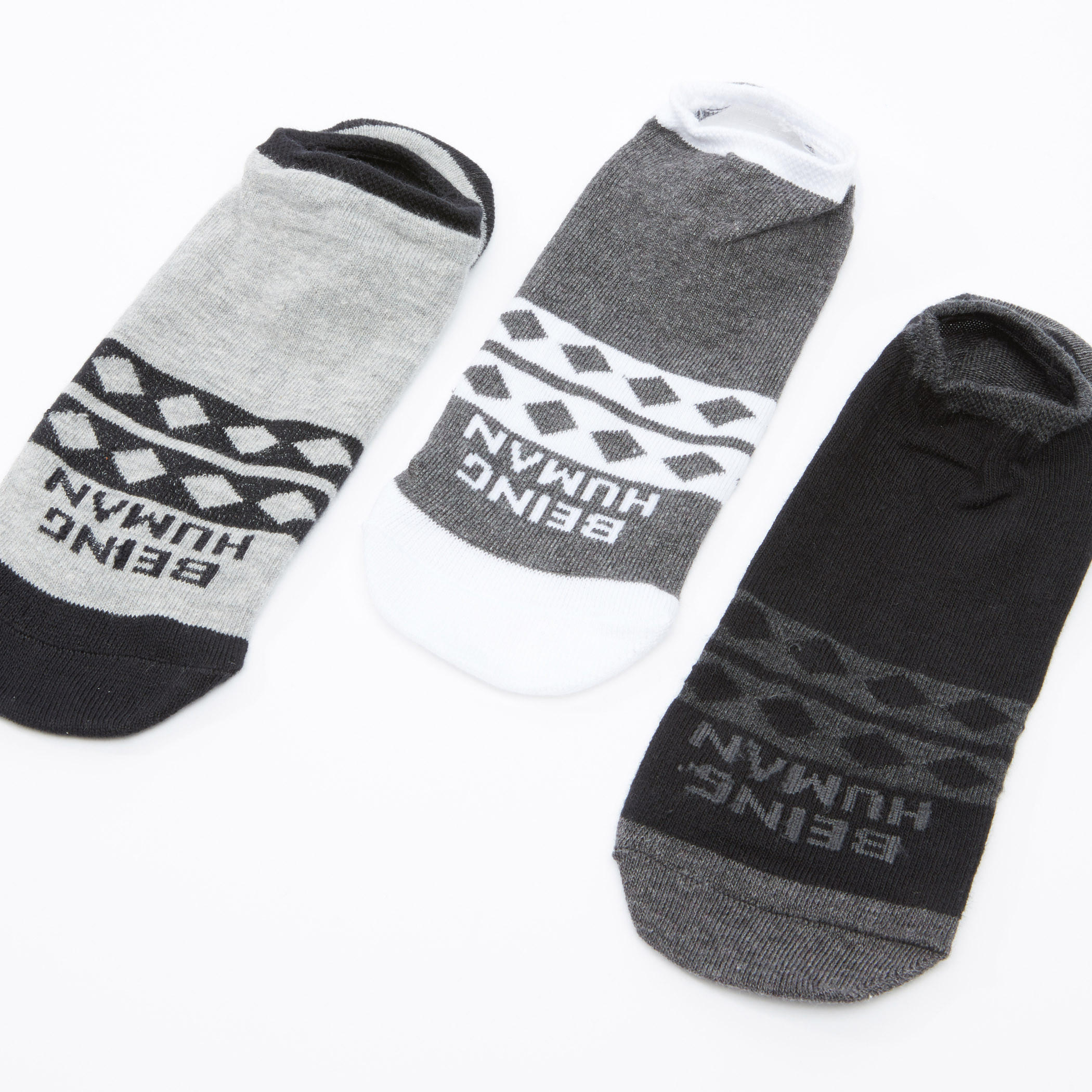 جوارب بطول الكاحل وطبعات بيينج هيومان - طقم من 3 أزواج-men-socks-image-1