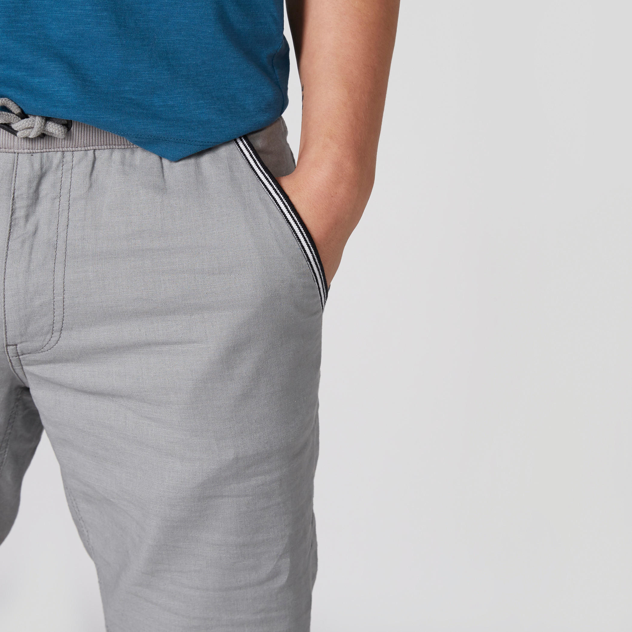 شورت بارز الملمس بجيوب من بيينج هيومان-men-clothing-bottoms-shorts-image-4