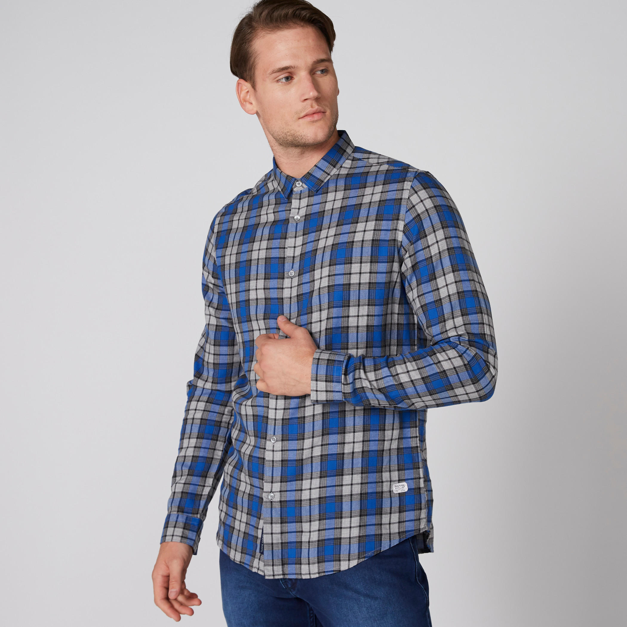 قميص كاروهات بأكمام طويلة وأزرار بيينج هيومان-men-clothing-shirts-image-1