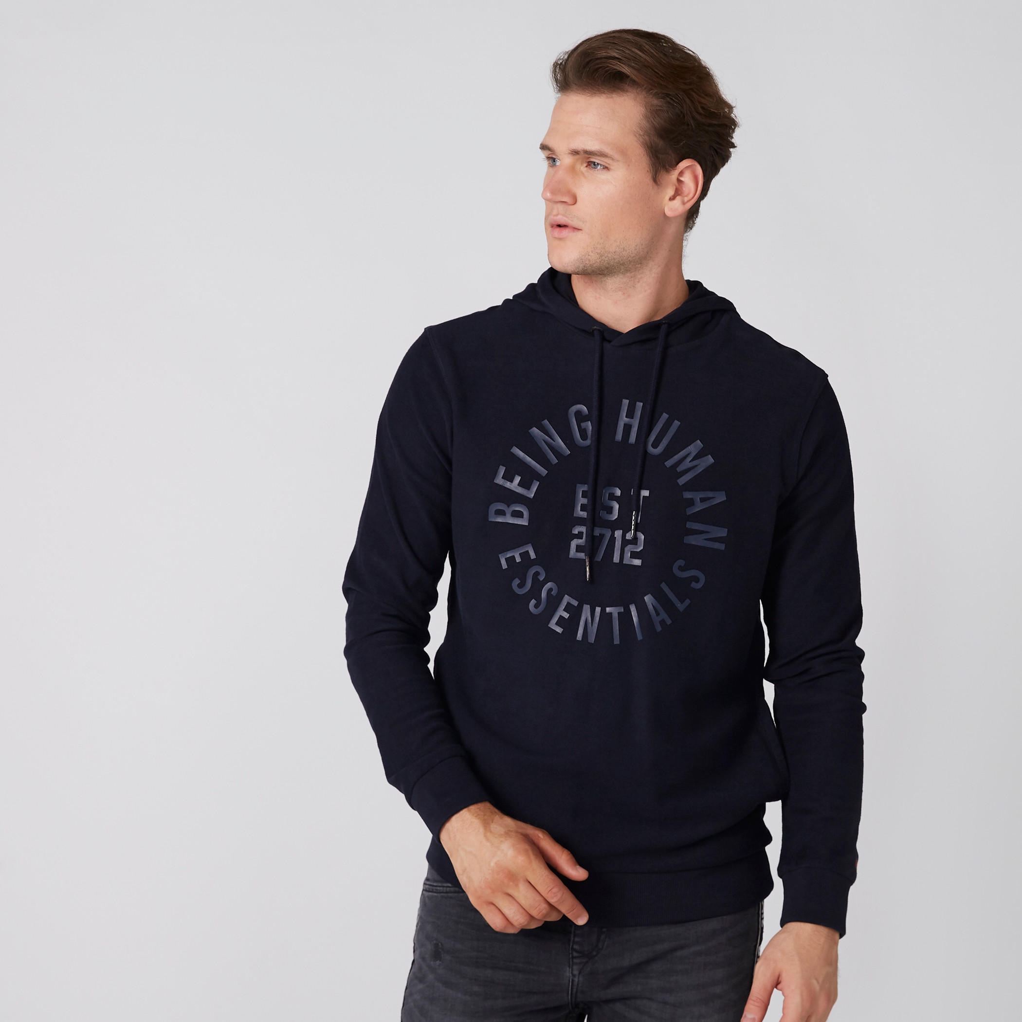 سويت شيرت بأكمام طويلة وقبعة وطبعات بيينج هيومان-men-winterwear-hoodiesandsweatshirts-image-1
