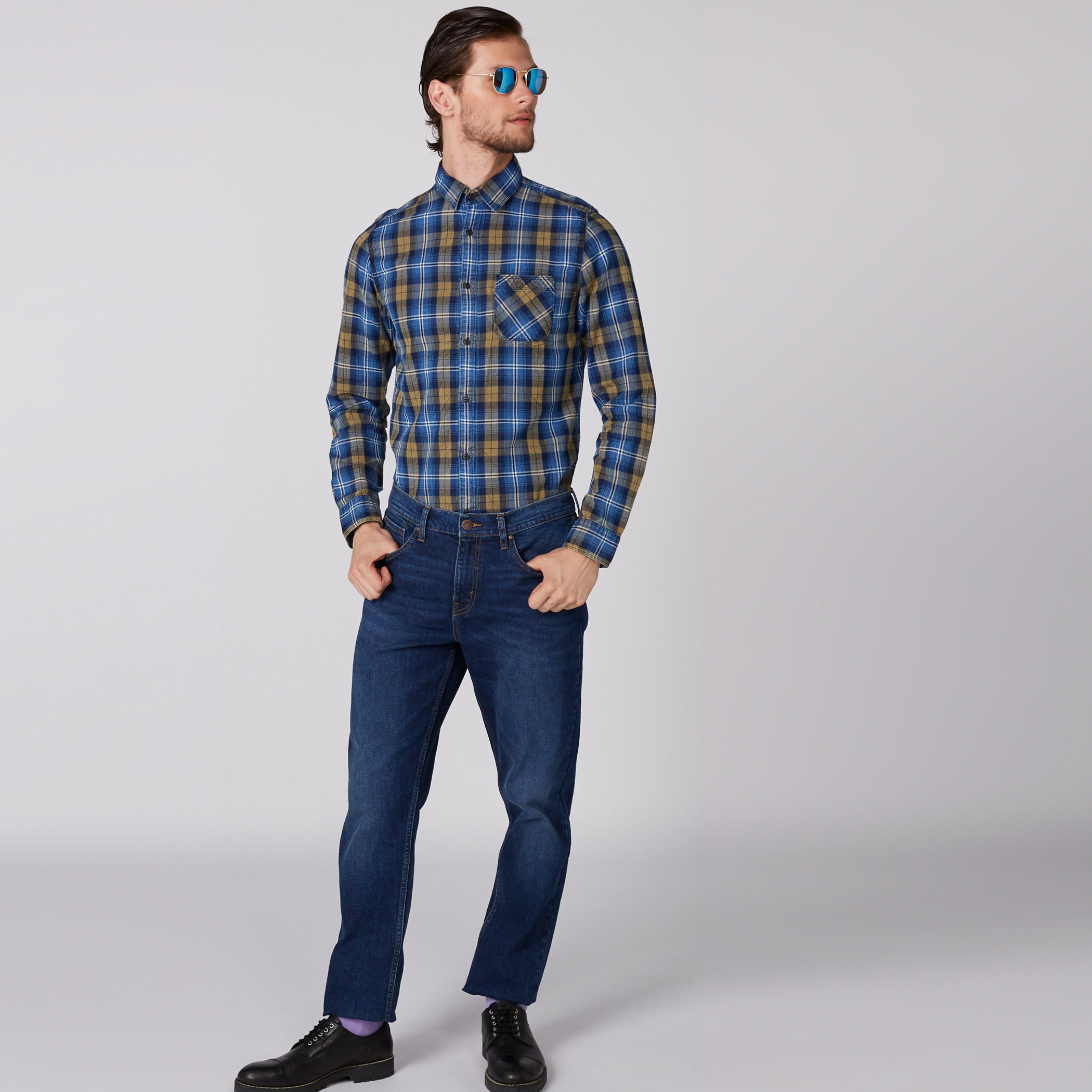 قميص كاروهات بأكمام طويلة وأزرار من بيينج هيومان-men-clothing-shirts-image-1
