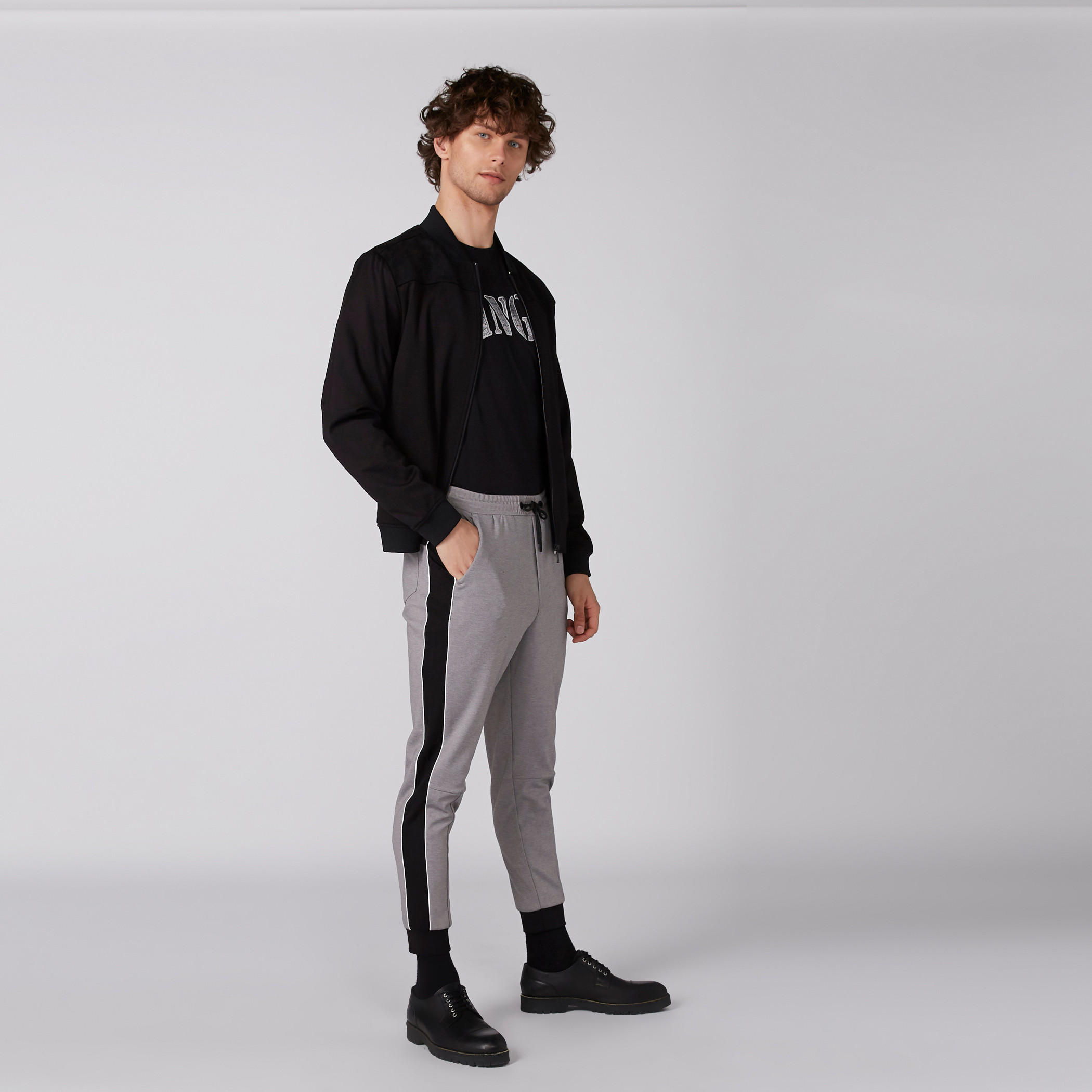 تيشيرت بطبعات وياقة ضيقة وأكمام قصيرة من بيينج هيومان-men-clothing-tshirtsandpolos-tshirts-image-6