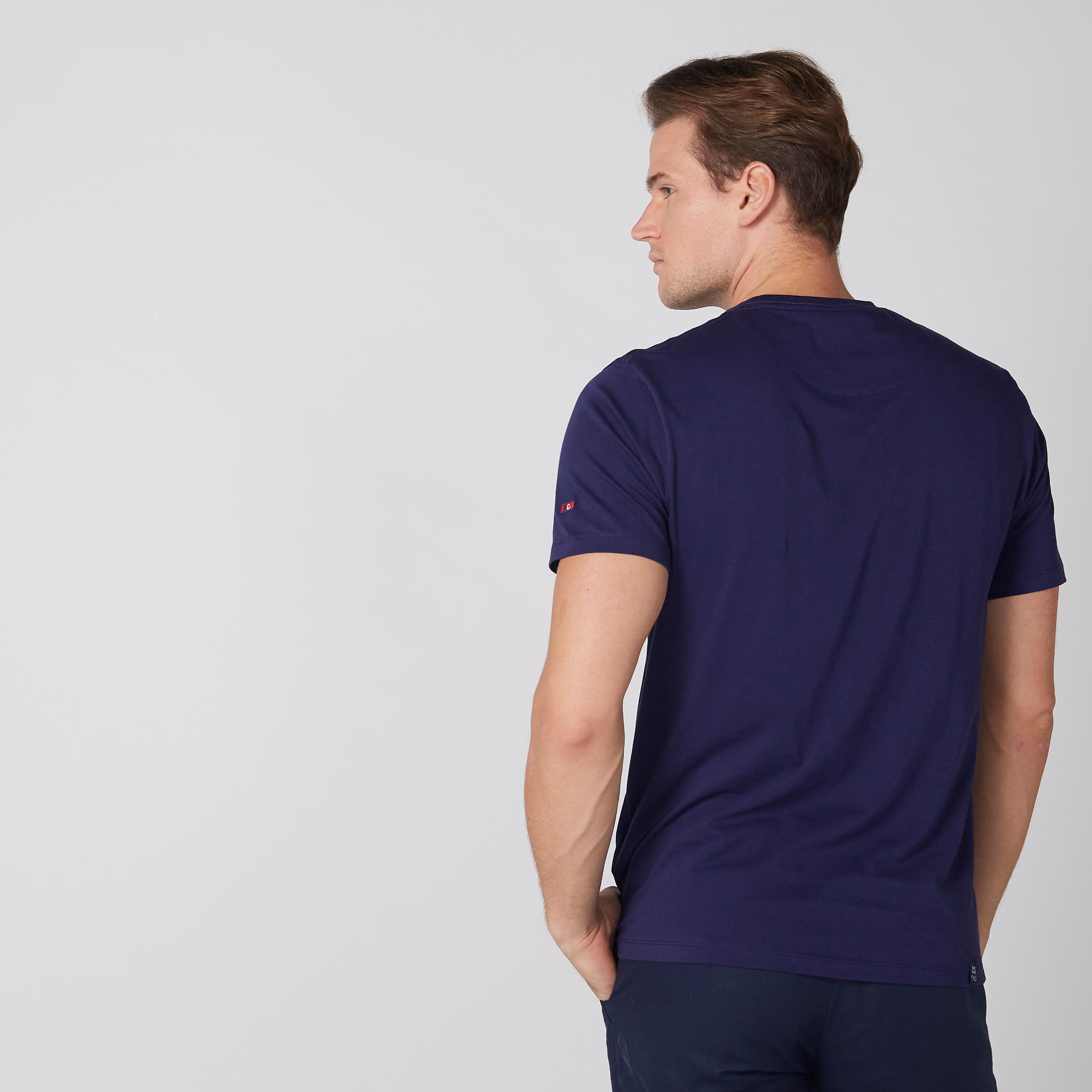 تيشيرت بياقة مستديرة وأكمام قصيرة بطبعات بيينج هيومان-men-clothing-tshirtsandpolos-tshirts-image-2
